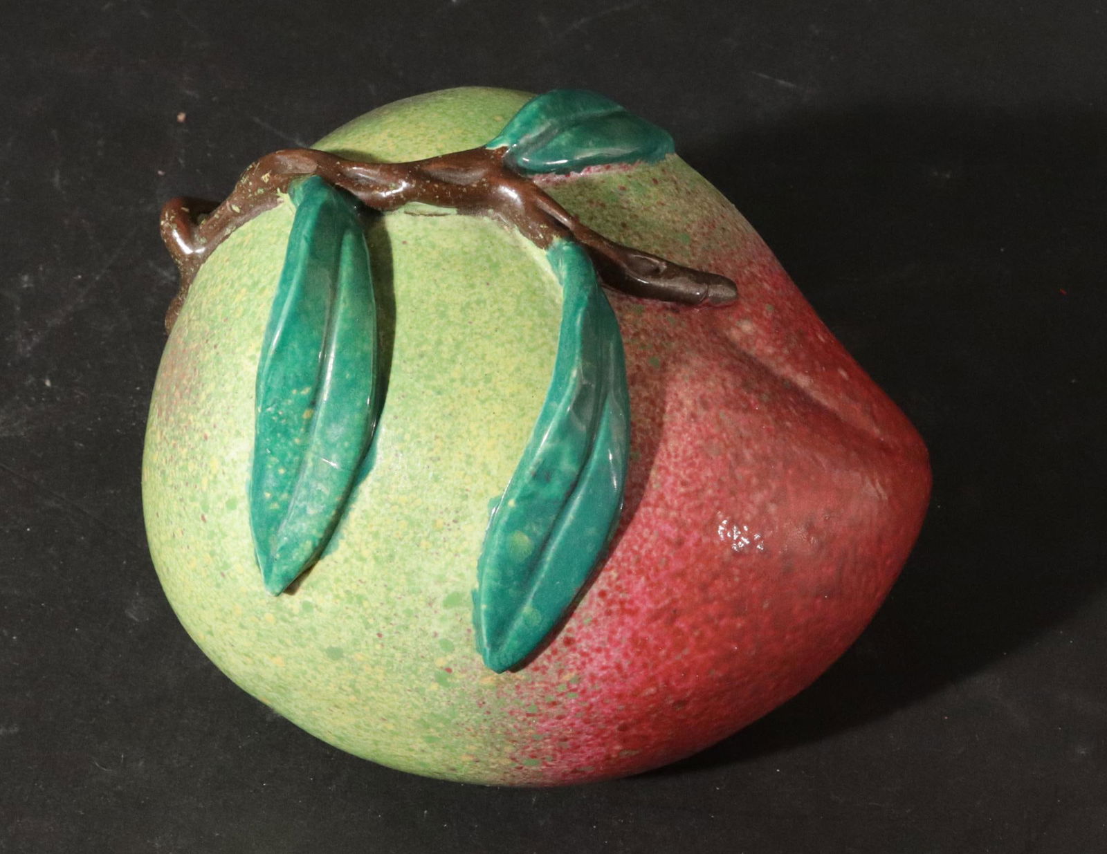 Chinese Export Trompe l'Oeil Porcelain Model of a Peach - 12