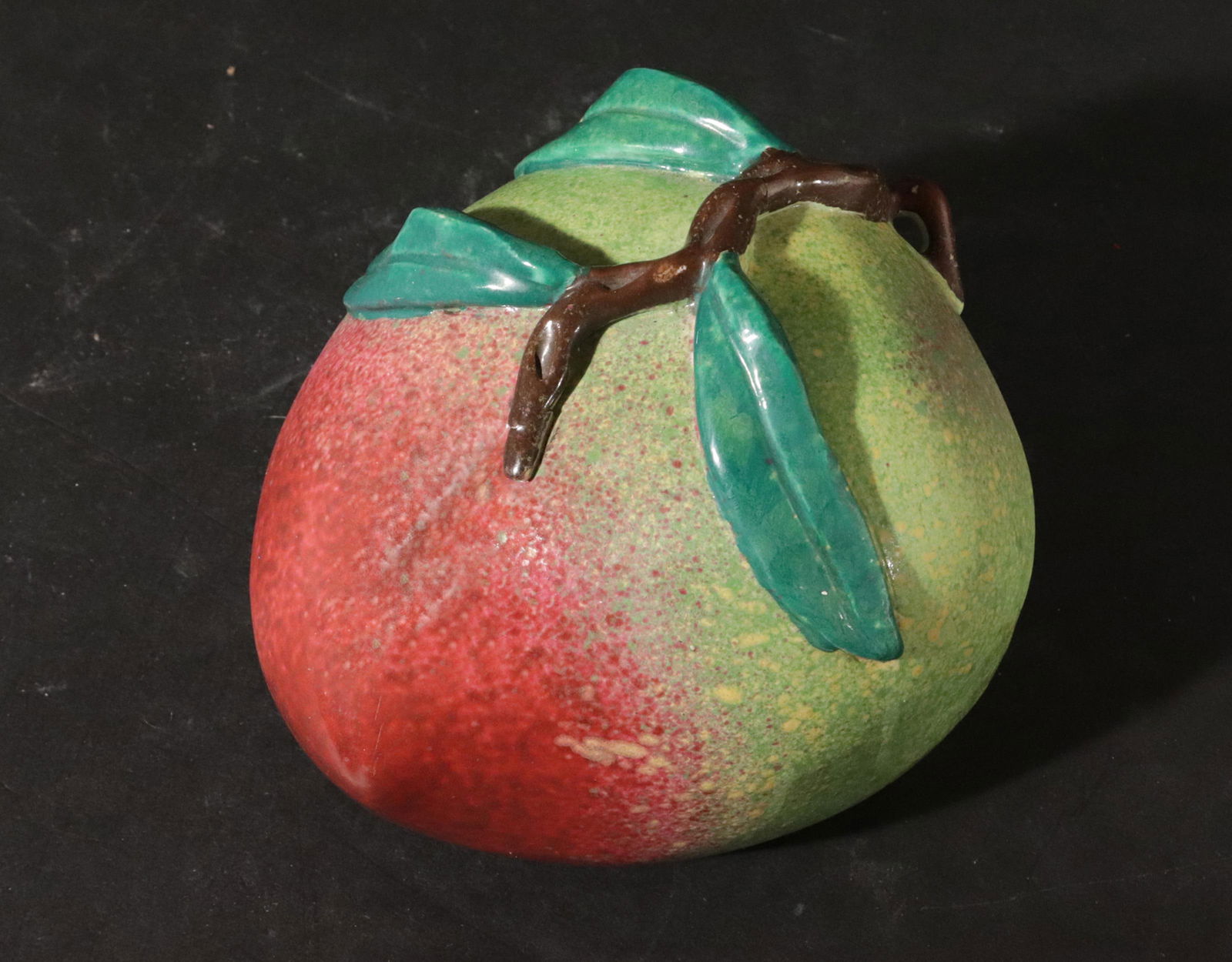 Chinese Export Trompe l'Oeil Porcelain Model of a Peach - 15