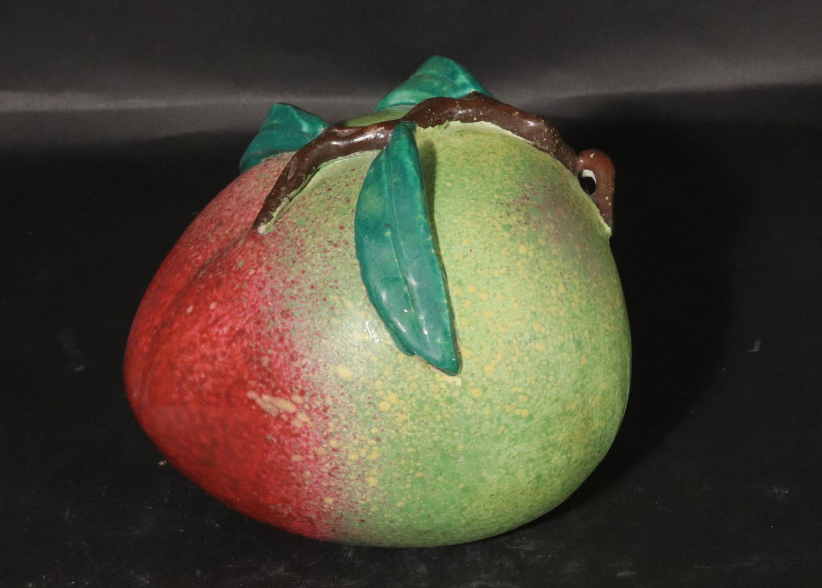 Chinese Export Trompe l'Oeil Porcelain Model of a Peach - 8