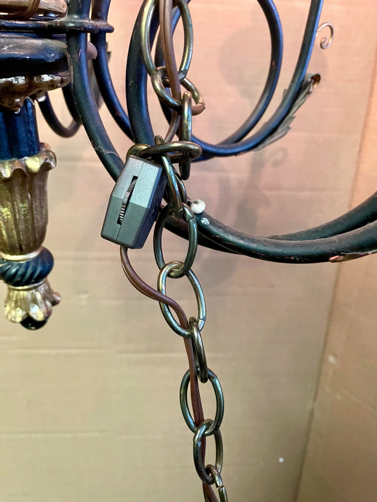 Mid 20th Century Neoclassic Arrow Italian Hand Carved Black Gold Painted Wood 6 Light Chandelier - 9