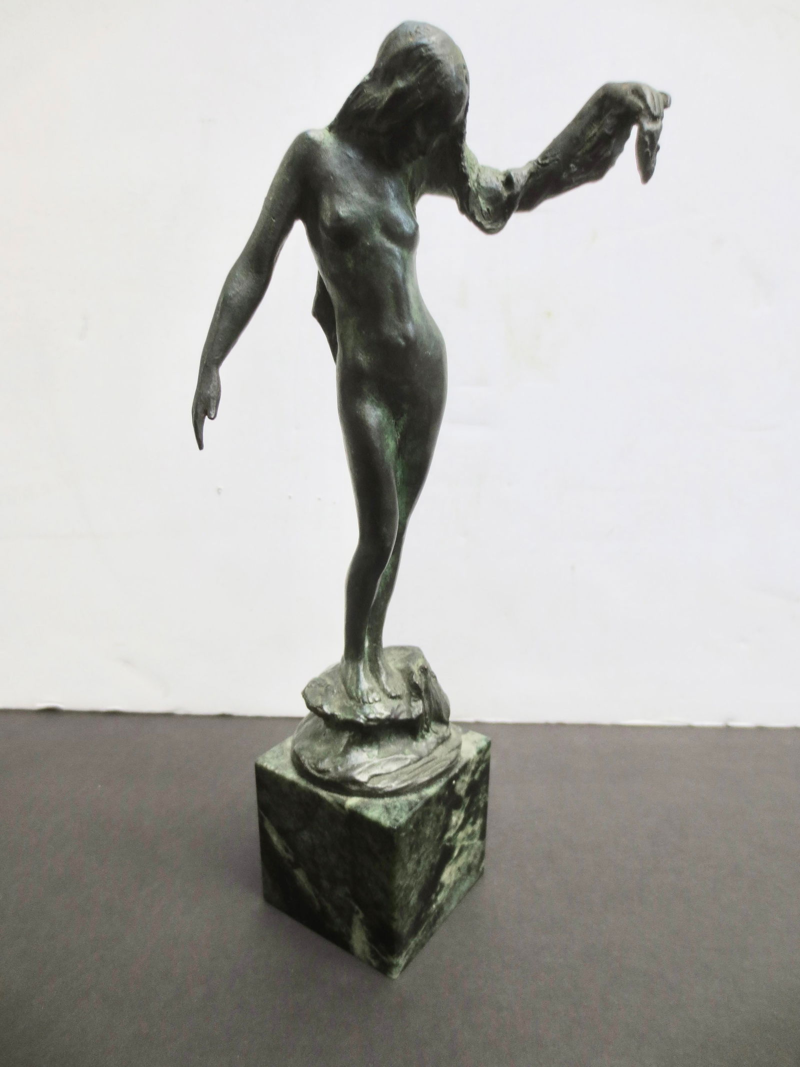 Chester Beach Bronze Female Nude - 4