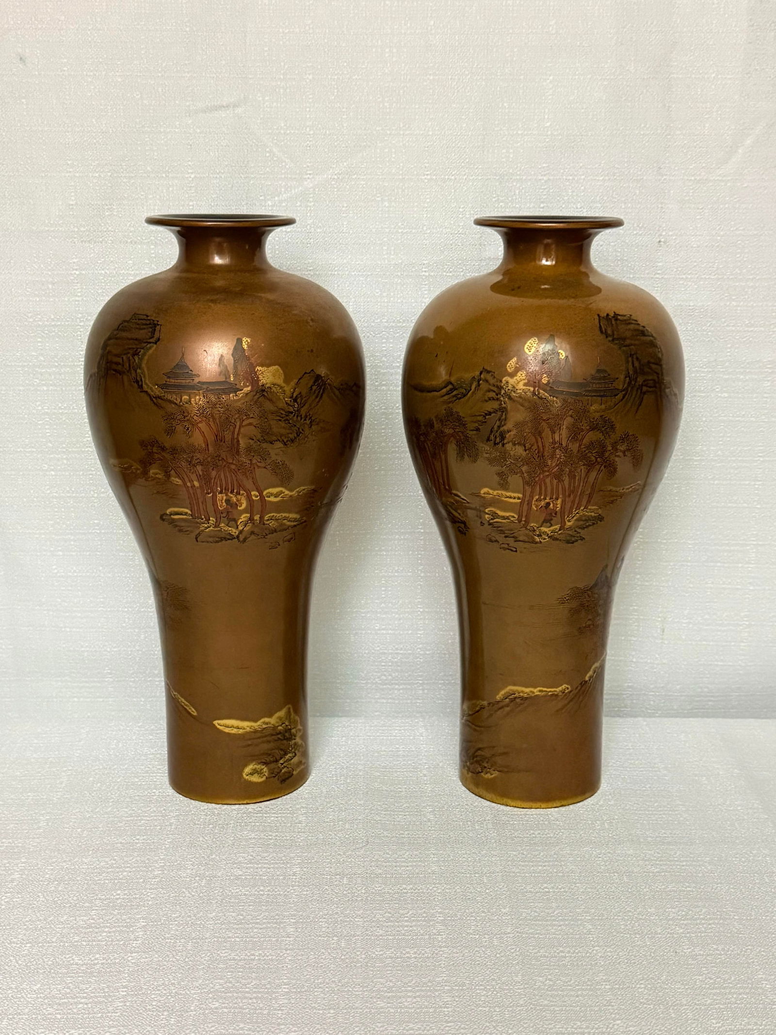 1960s Monumental "Bodiless" Lacquer Vases by Cheng Lung Chi - James Mont Style - 10