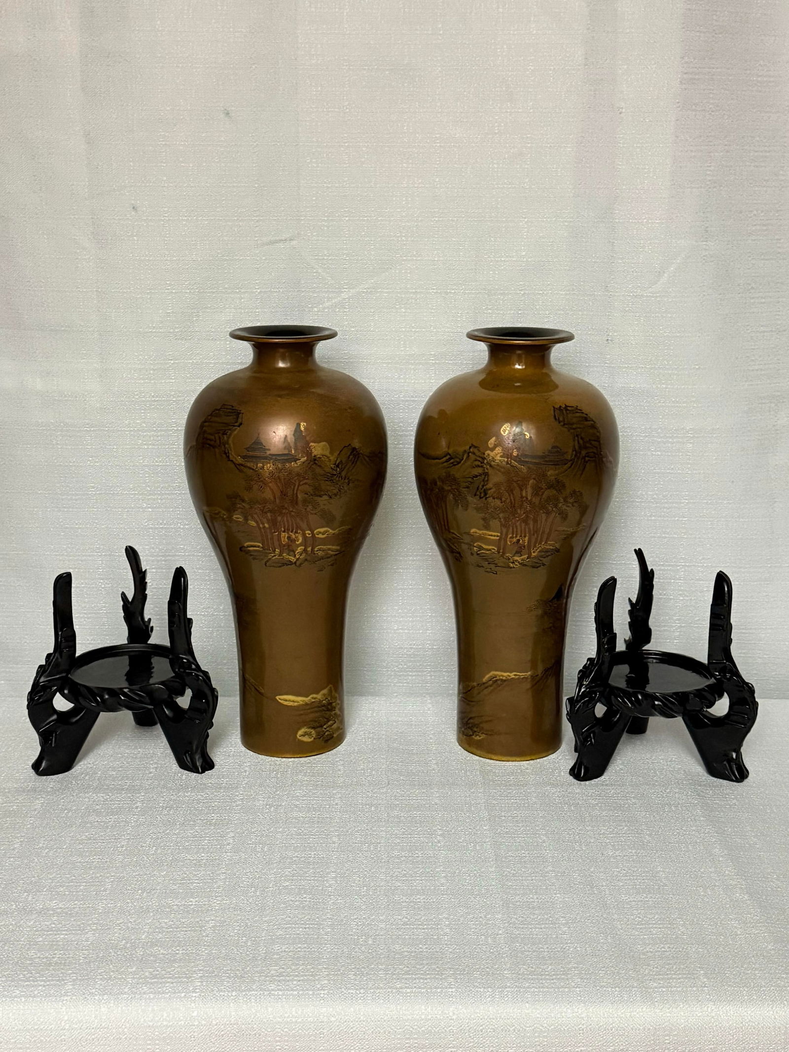 1960s Monumental "Bodiless" Lacquer Vases by Cheng Lung Chi - James Mont Style - 11