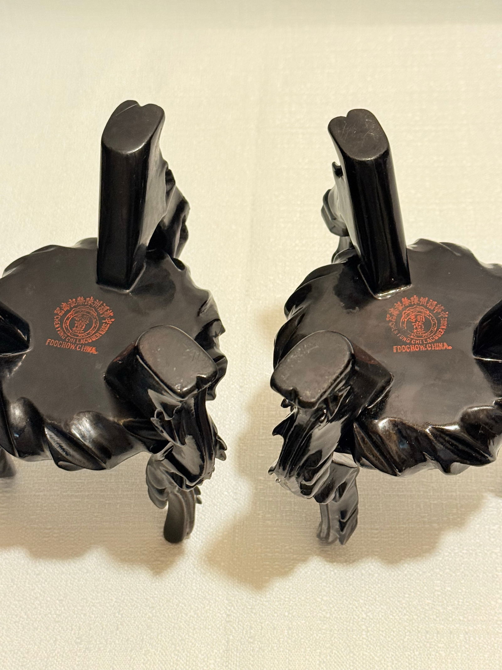 1960s Monumental "Bodiless" Lacquer Vases by Cheng Lung Chi - James Mont Style - 12