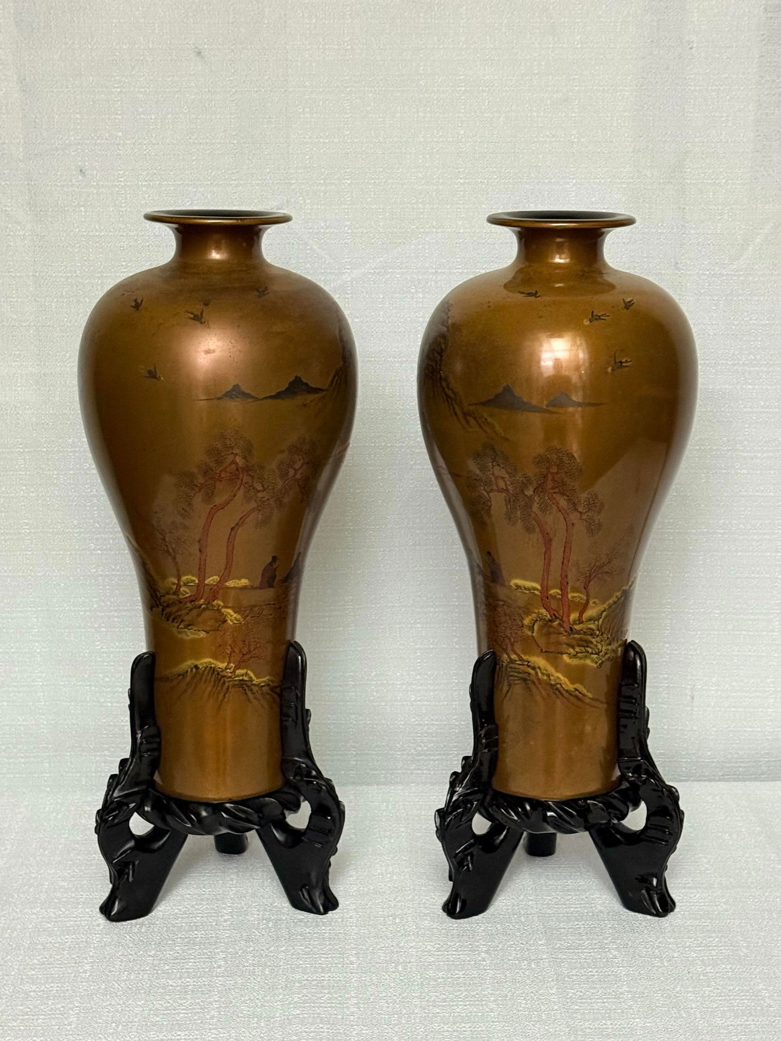1960s Monumental "Bodiless" Lacquer Vases by Cheng Lung Chi - James Mont Style - 3