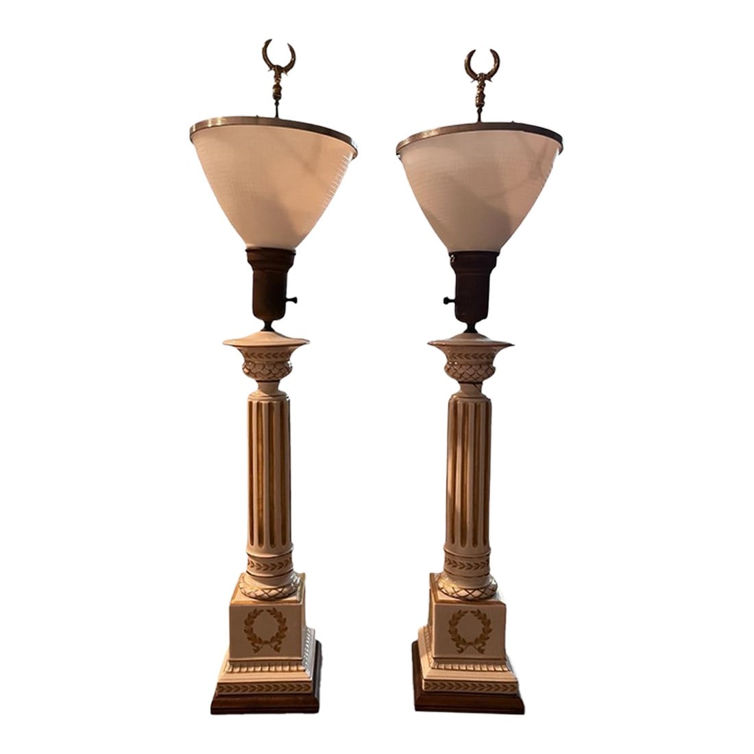 1970s Pair of Corinthian Column Lamps With Glass Shades. (1 of 11)