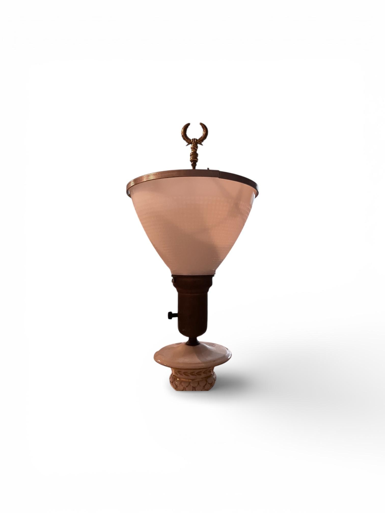 1970s Pair of Corinthian Column Lamps With Glass Shades. - 8