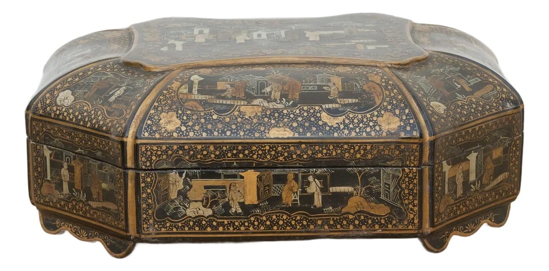 Large Vintage Black & Gold Chinoiserie Box (1 of 8)