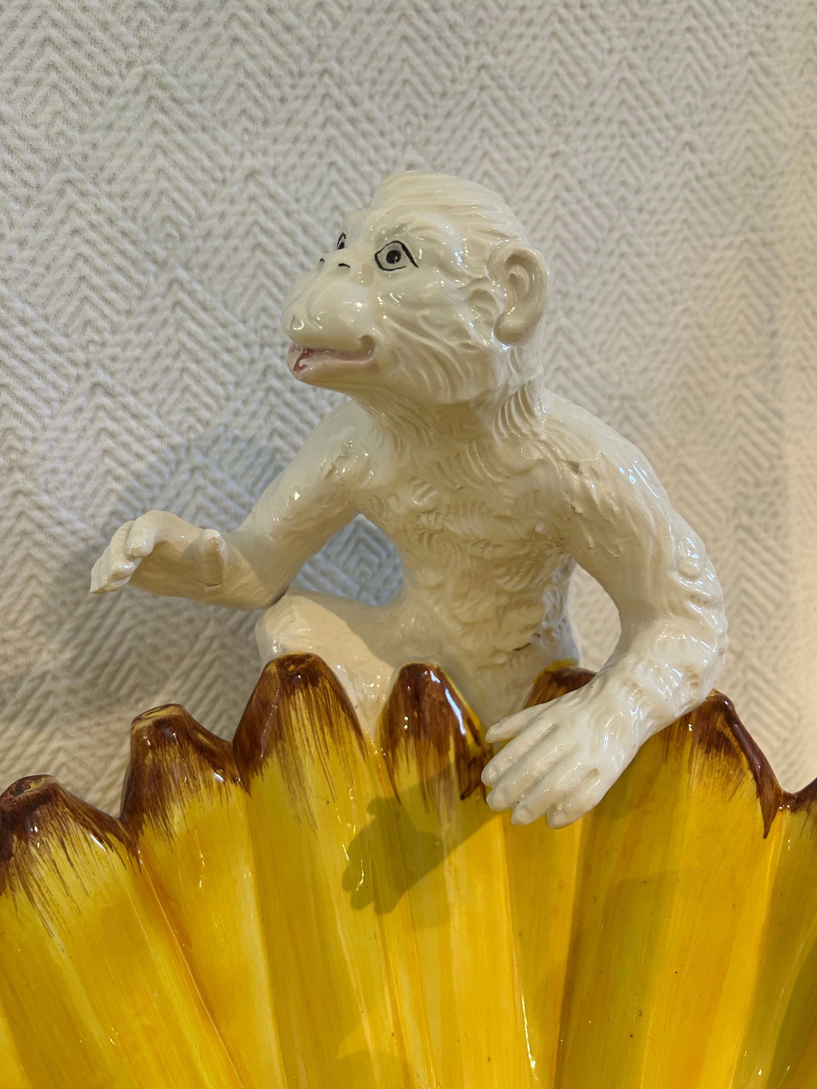1980's Horchow Italian Majolica Ceramic Monkey and Banana Bowl - 5