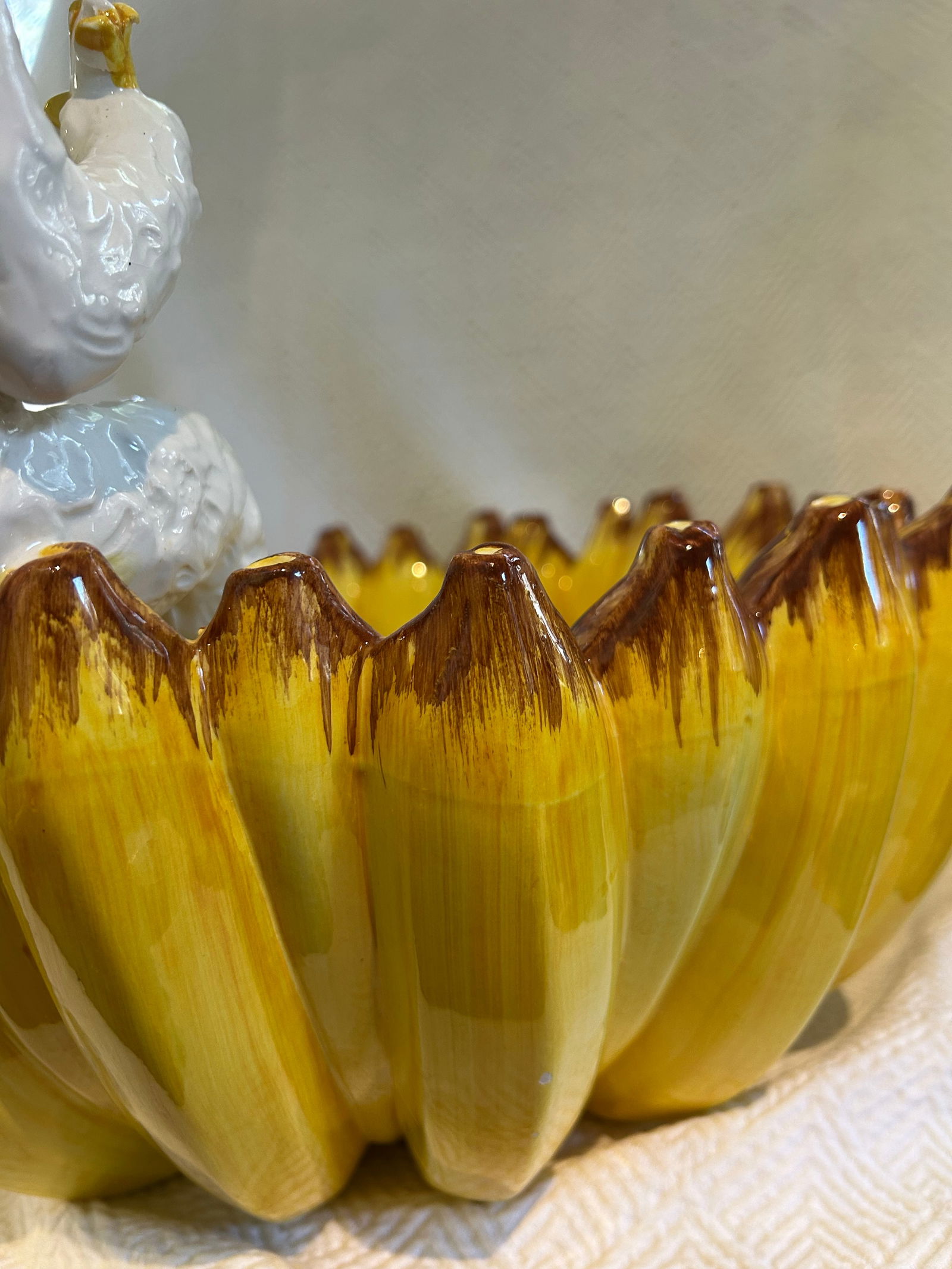 1980's Horchow Italian Majolica Ceramic Monkey and Banana Bowl - 8