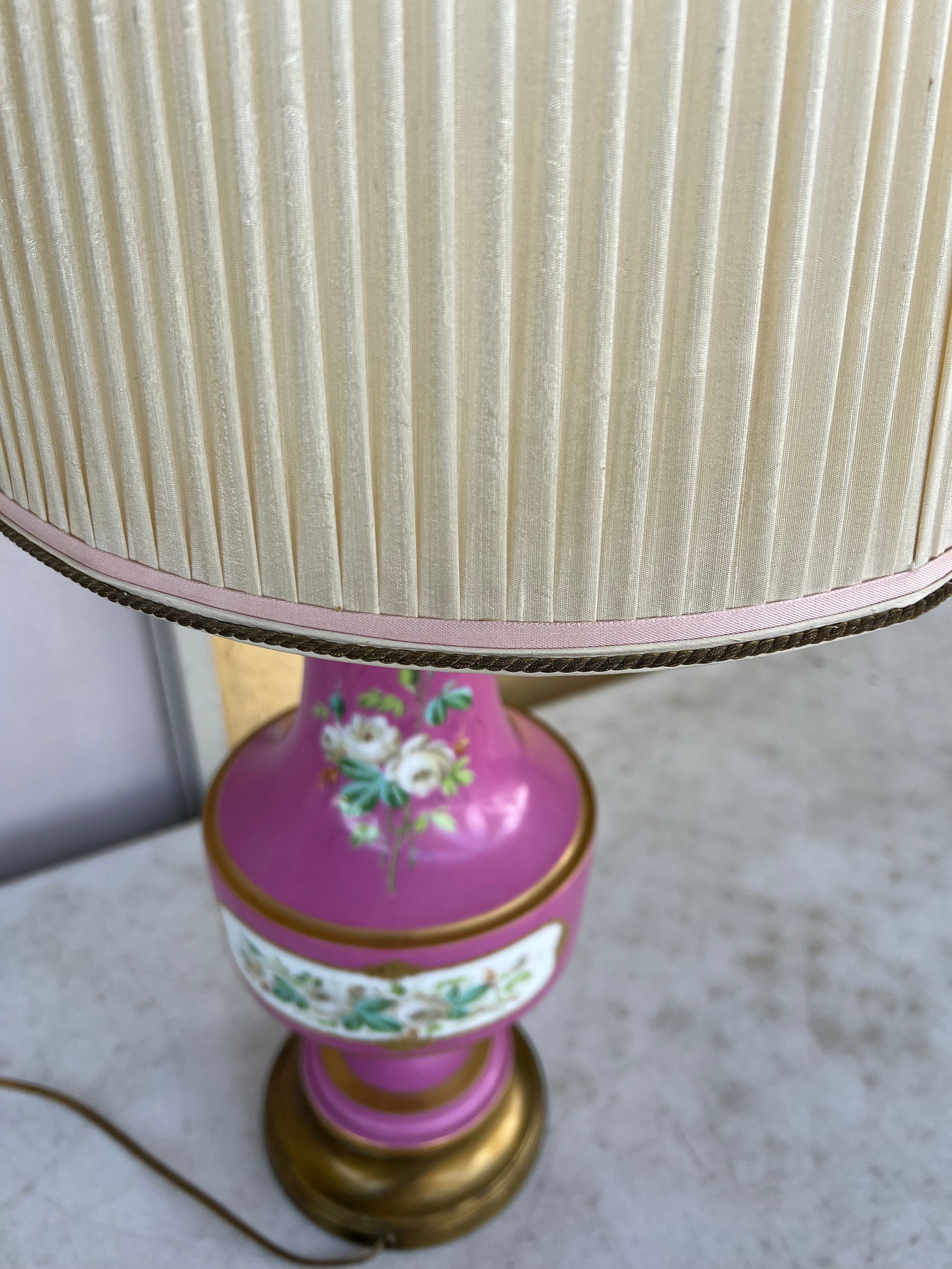 Antique Boucher Sèvres Style Table Lamp With Shade - 12