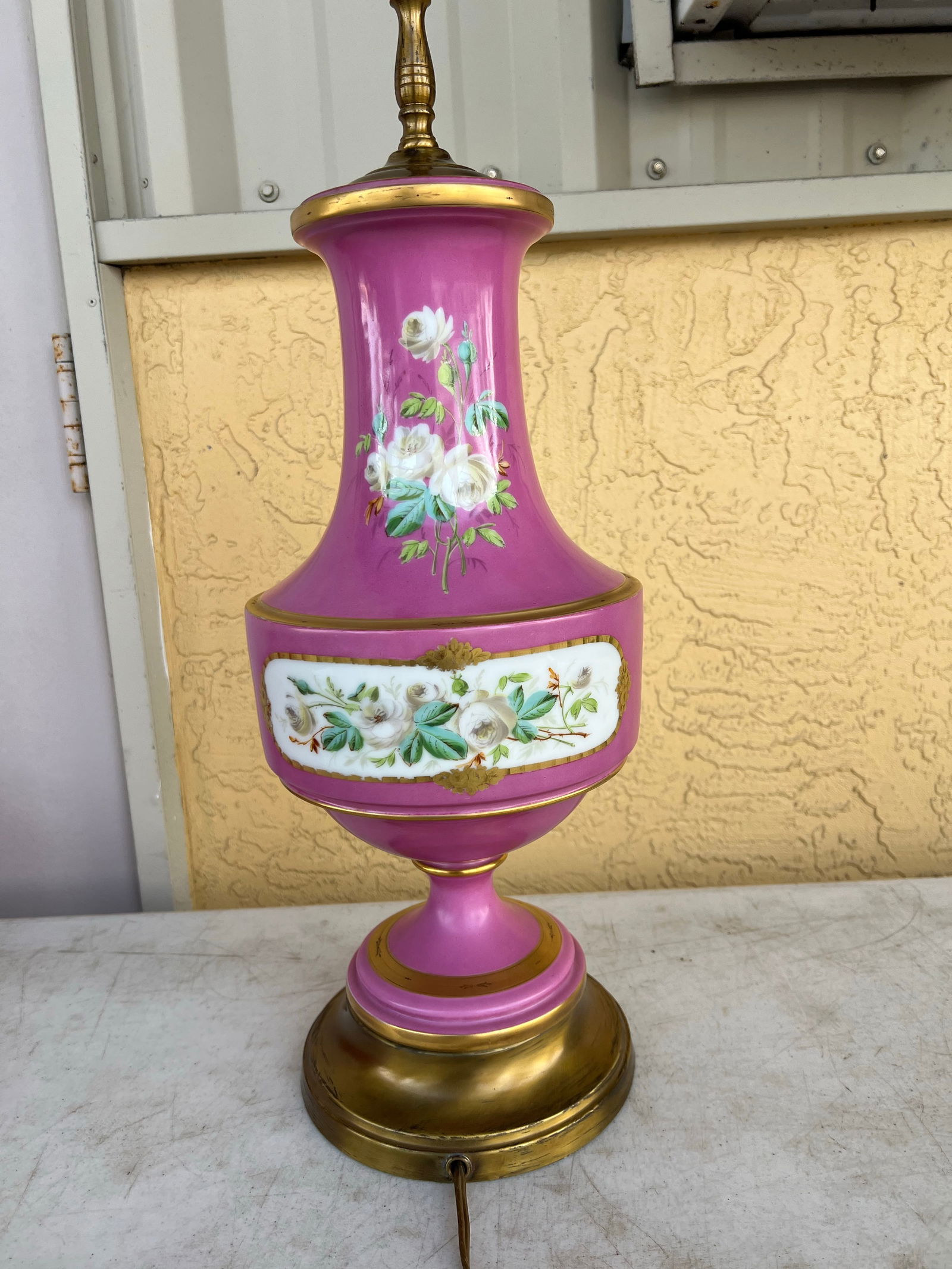 Antique Boucher Sèvres Style Table Lamp With Shade - 4