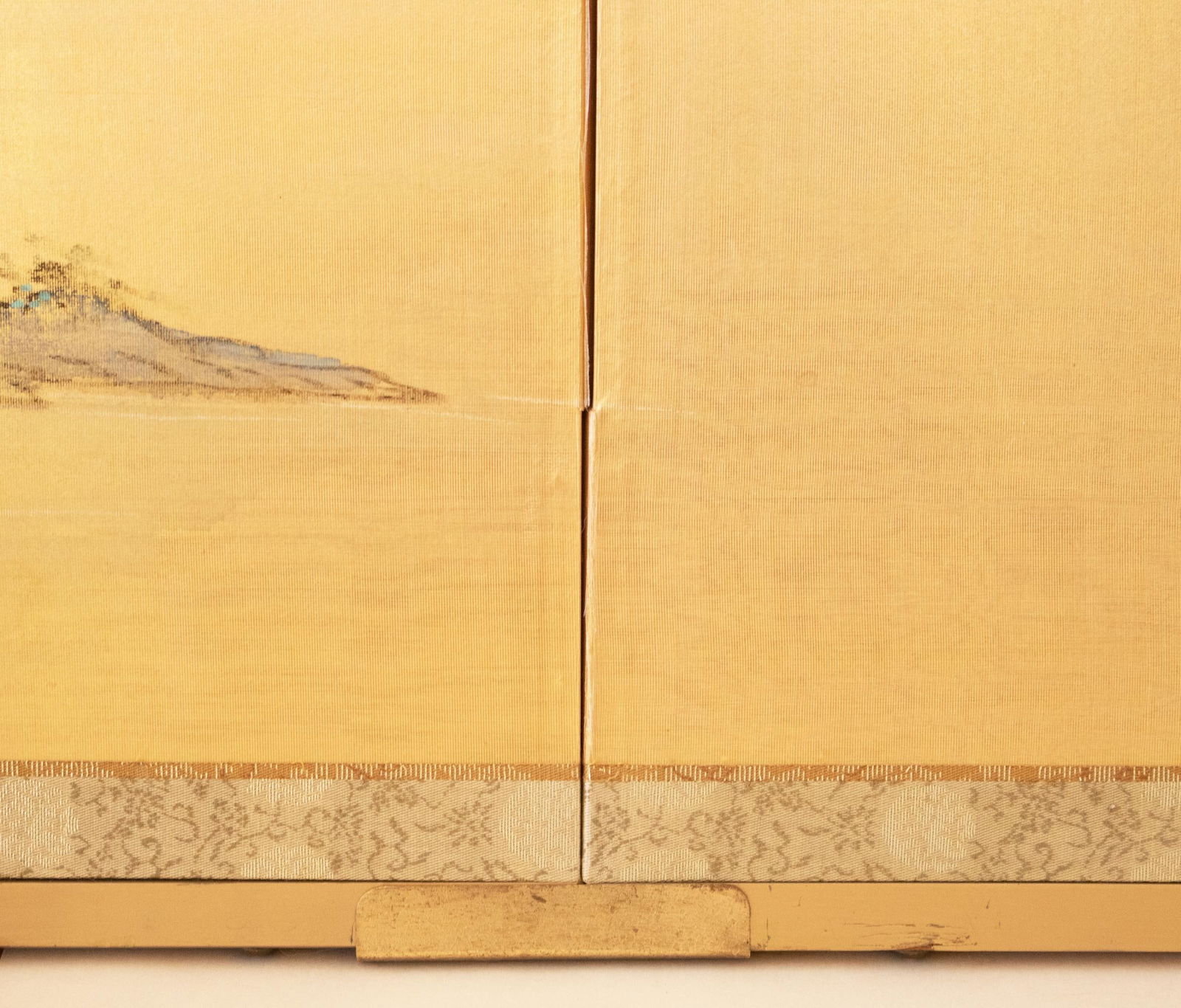 1970s ShÅwa Era Japanese Byobu Screen, "At the Bank" - 14