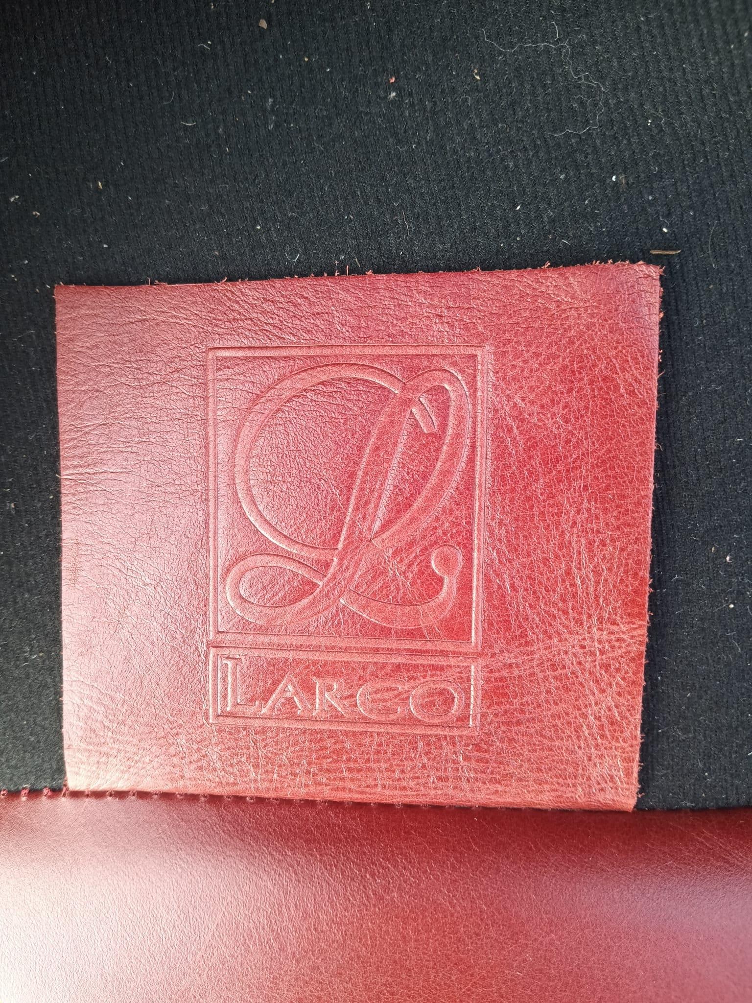 A Timeless Classic: The Vintage Chesterfield Genuine Leather Wingback Chair by Largo - 2