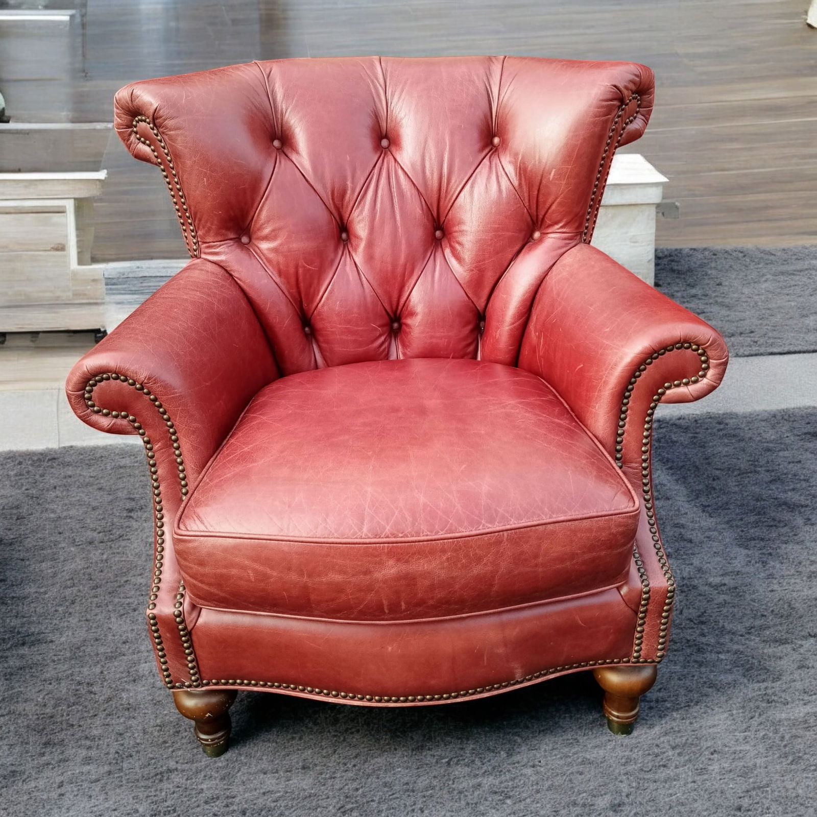 A Timeless Classic: The Vintage Chesterfield Genuine Leather Wingback Chair by Largo - 3