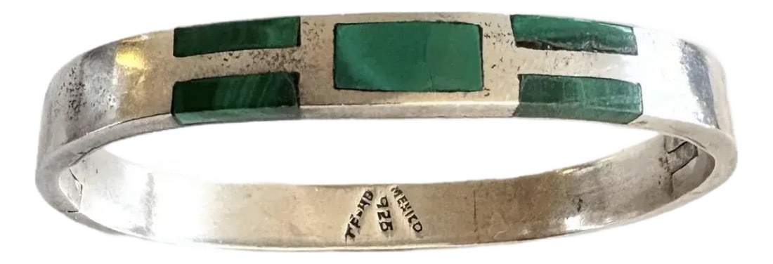 Vintage Sterling Silver Taxco Hinge Bracelet With Malachite Inlay - Stamped 925/Mexico: Handsome vintage Taxco Mexican sterling silver and malachite hinge bracelet. Stamped "Made in Mexico/ 925." Wear this with a pear of jeans and a classic white t-shirt or a flowing white linen dress. T