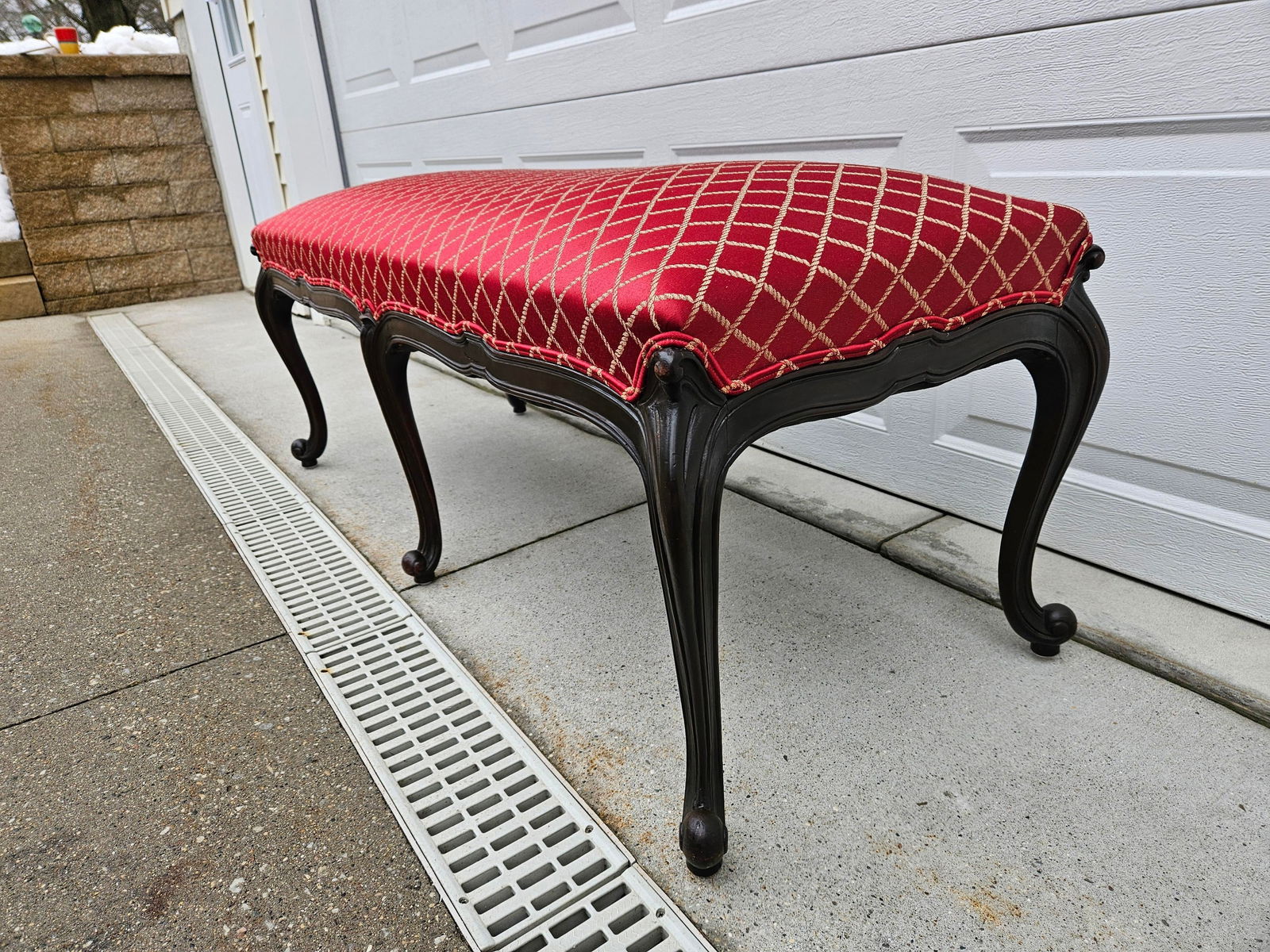 Red and Gold Upholstered Bench - 7