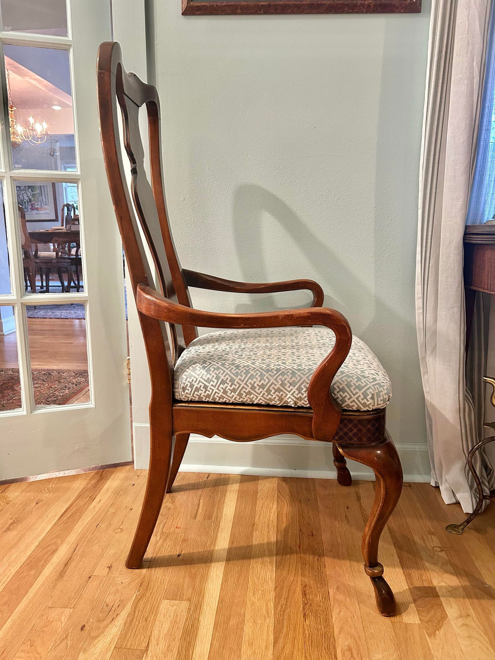 Late 20th Century Queen Anne Armchair Attributed to Drexel Heritage - 2