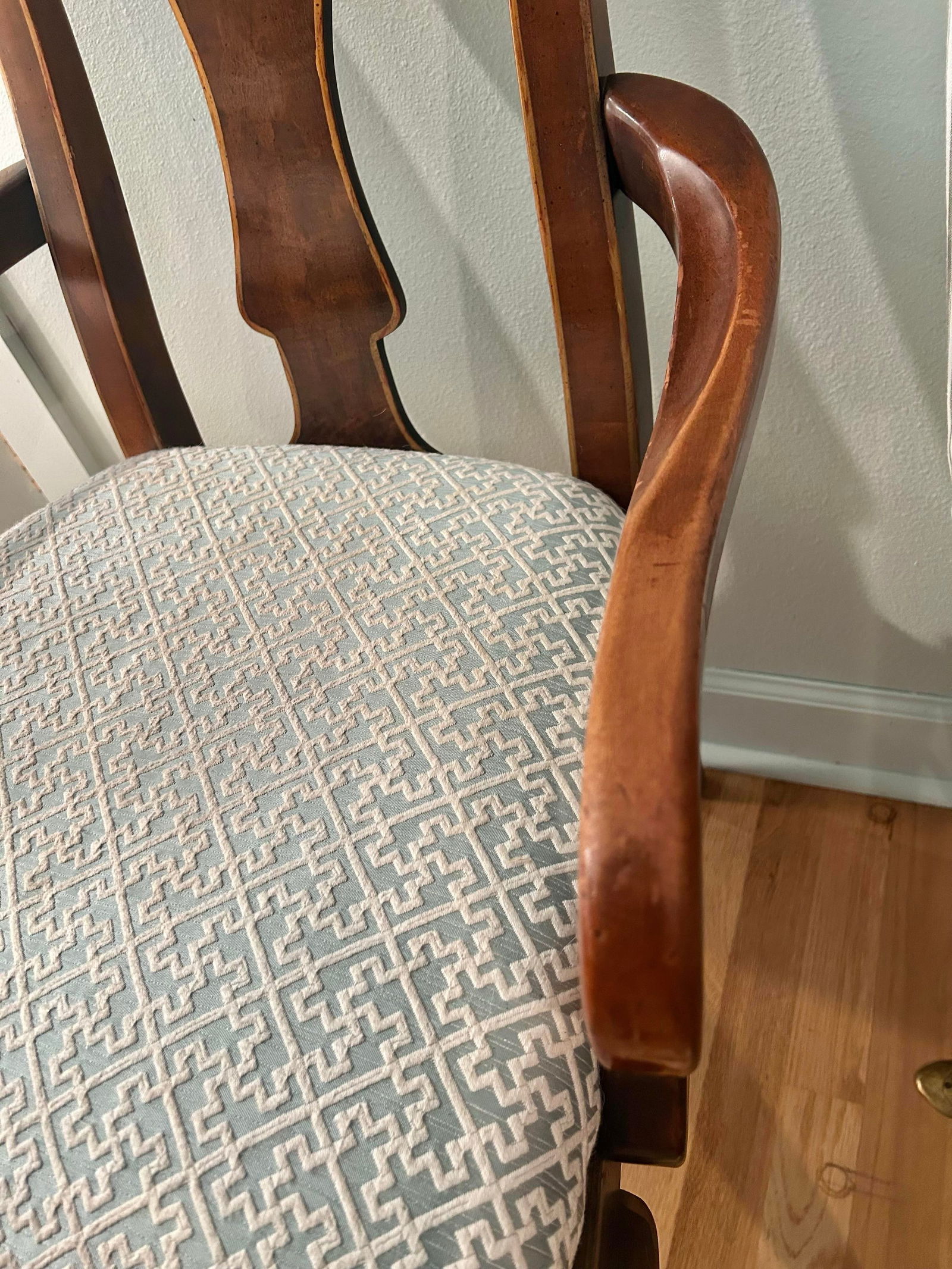 Late 20th Century Queen Anne Armchair Attributed to Drexel Heritage - 6