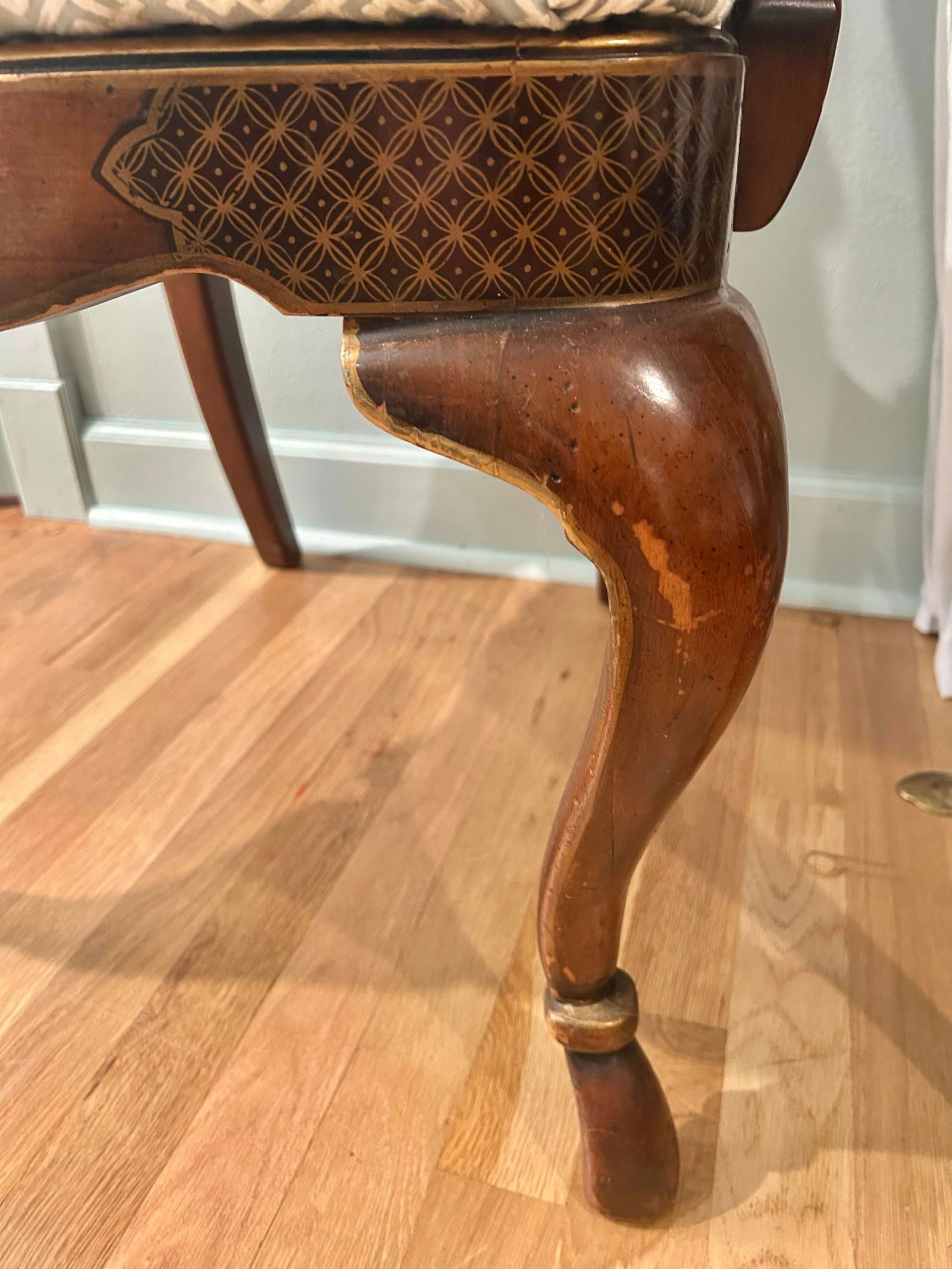 Late 20th Century Queen Anne Armchair Attributed to Drexel Heritage - 8