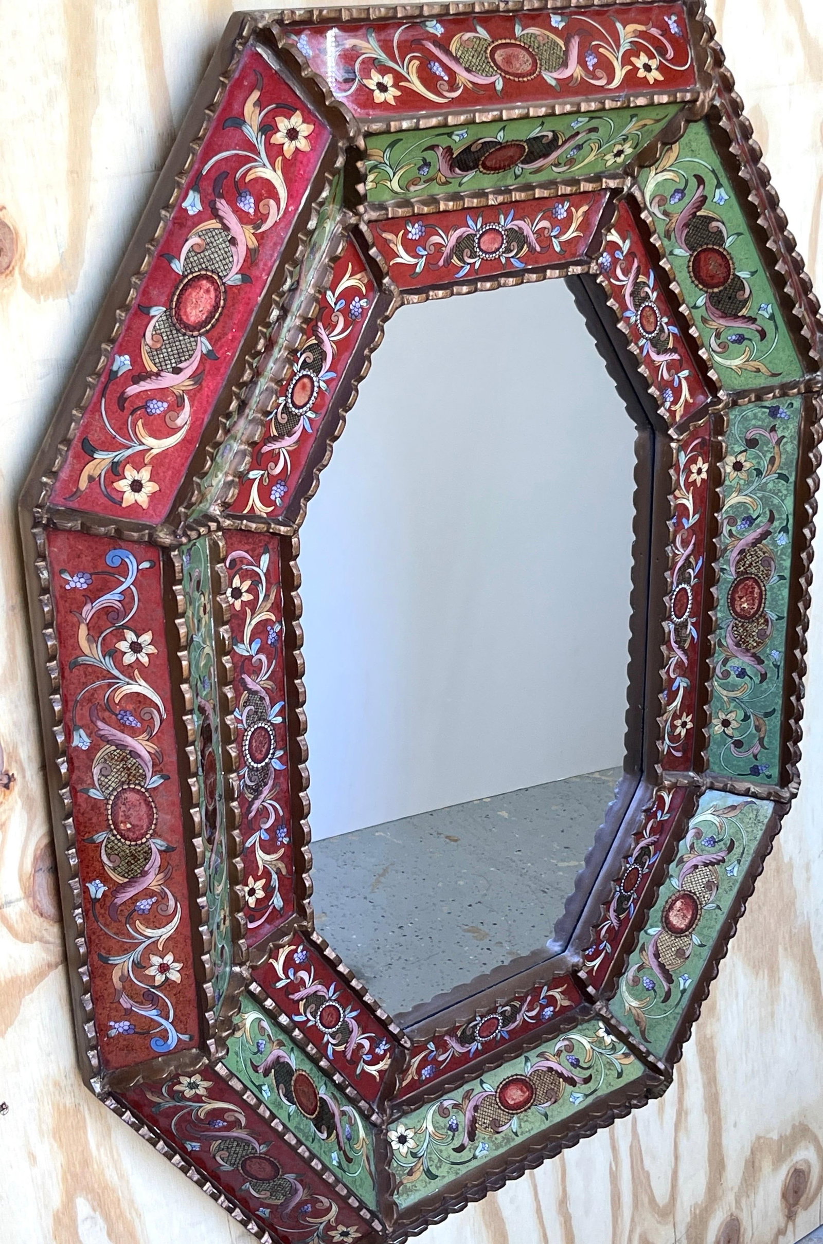 Spanish Colonial Style Giltwood and Verre Églomisé Mirror - 11