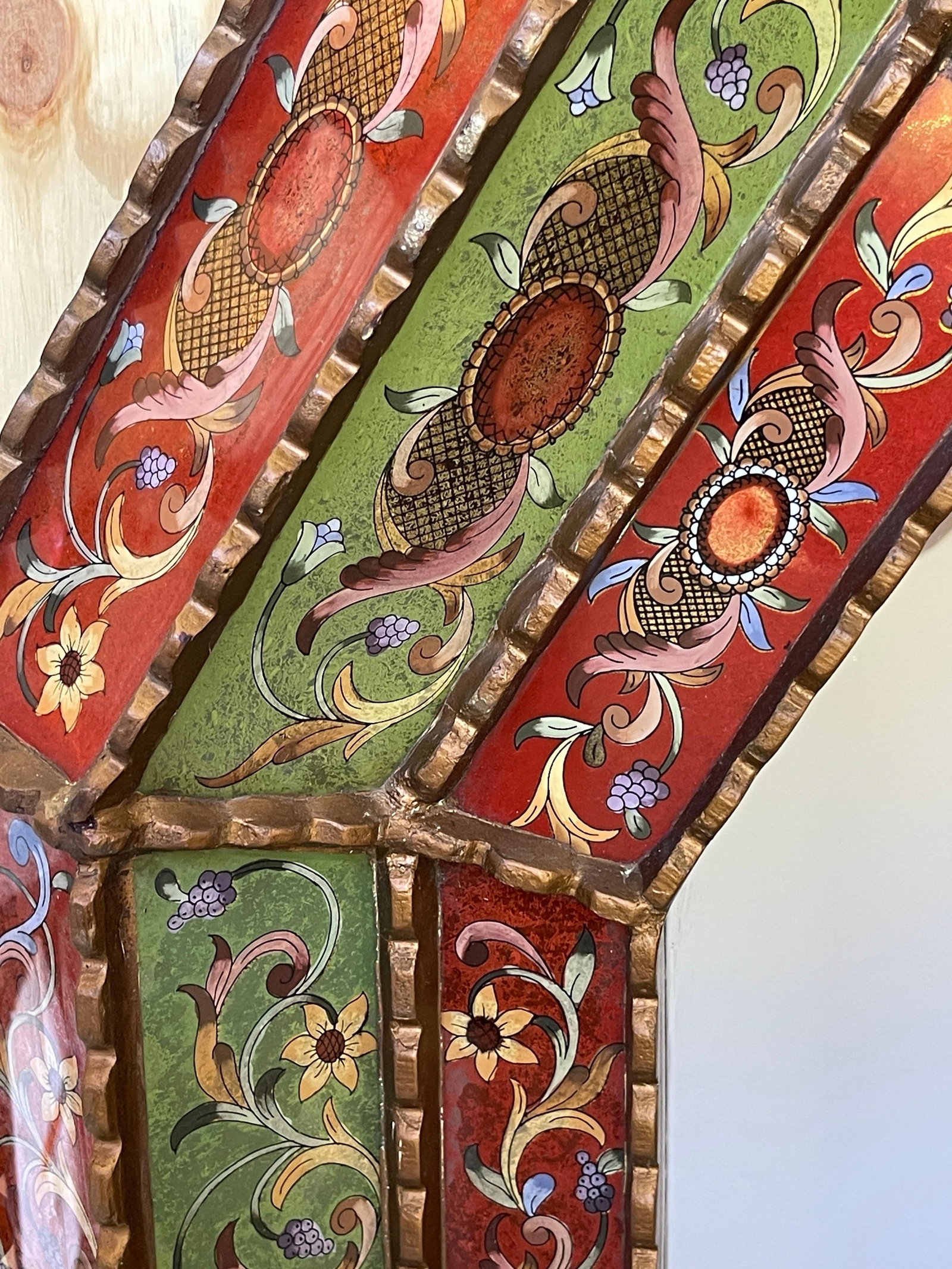 Spanish Colonial Style Giltwood and Verre Églomisé Mirror - 14