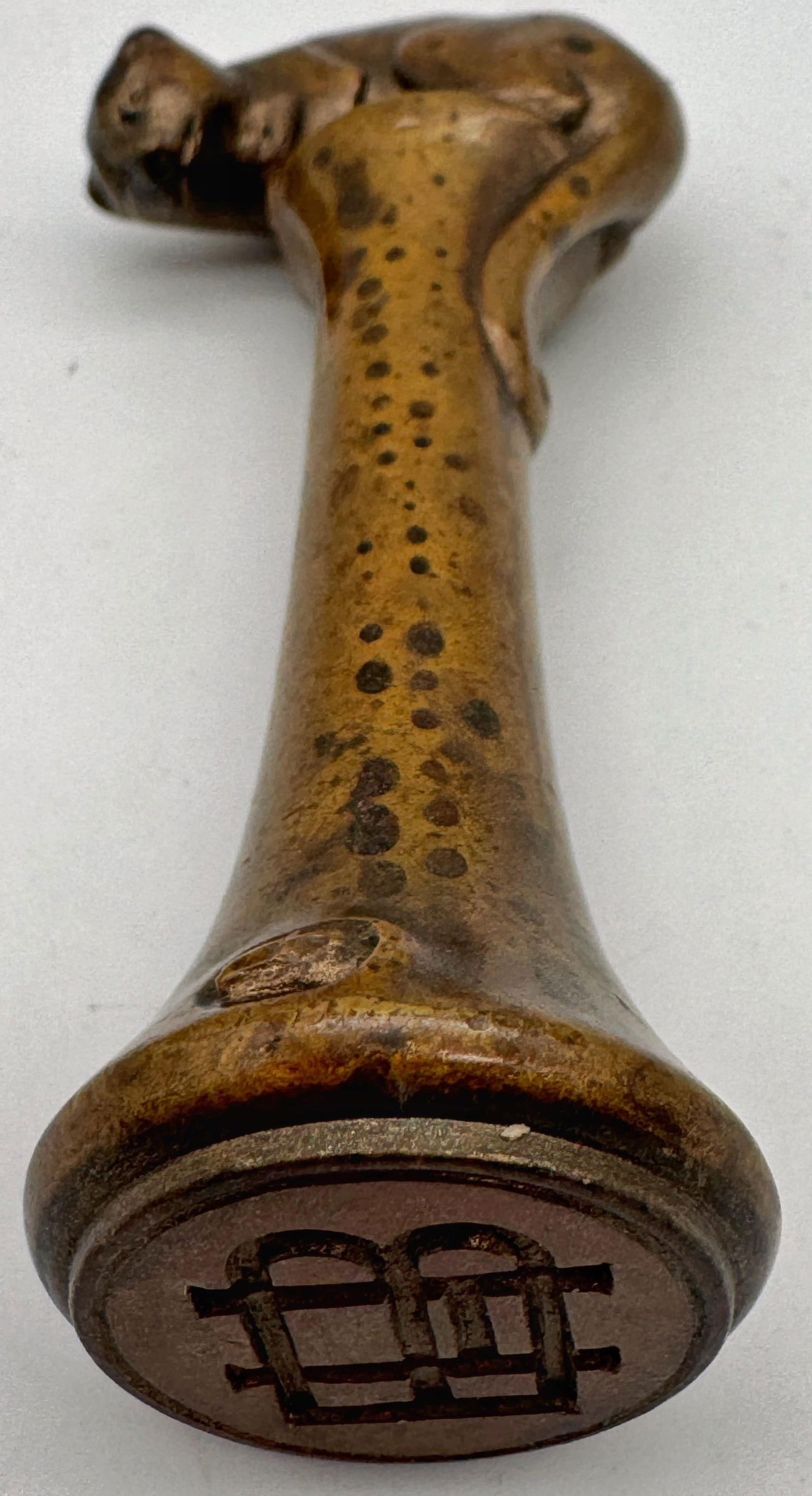 English Arts & Crafts Bronze Seal, Cat & Mouse Motif, circa 1900–1930 - 4