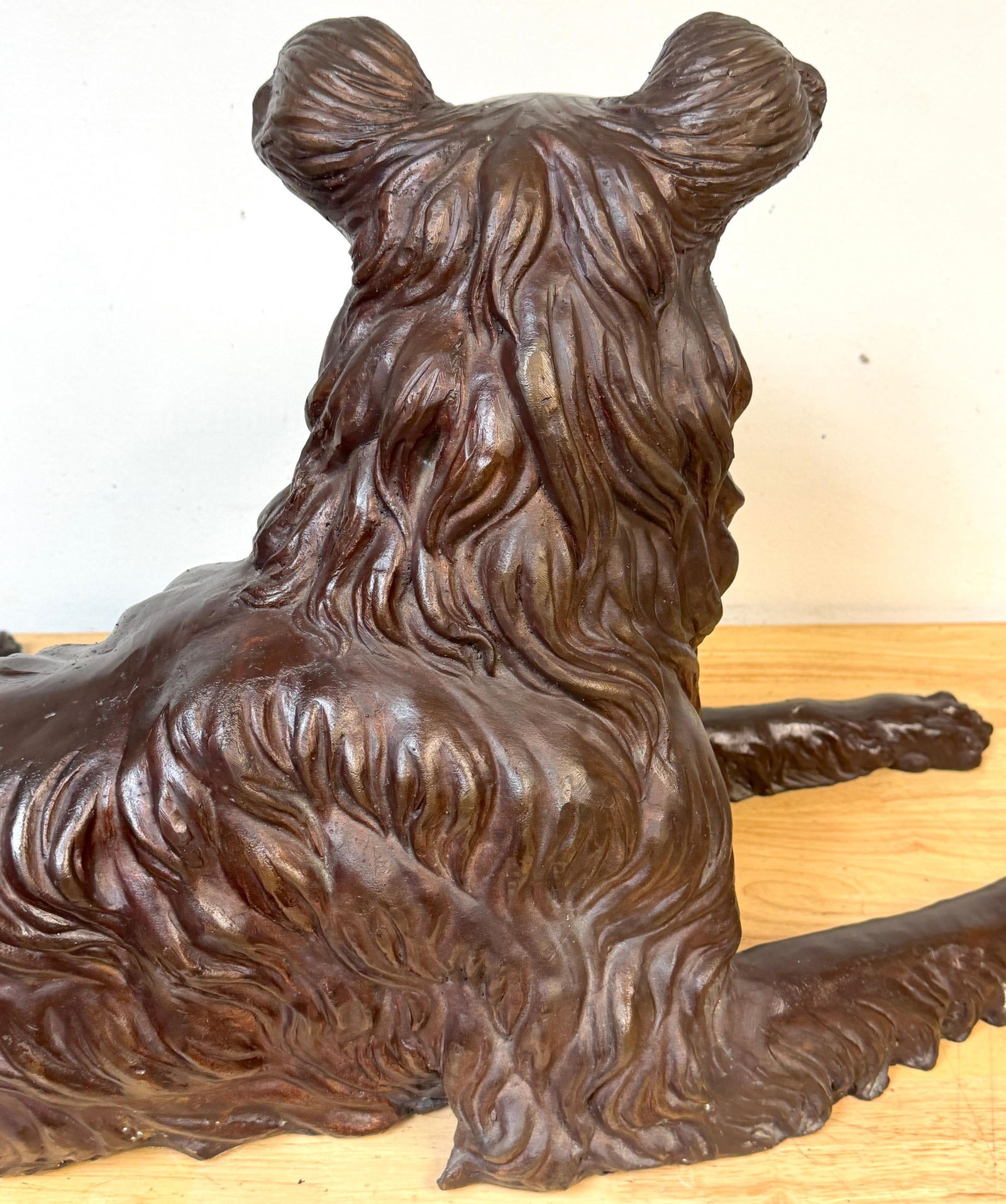 Large Life-Size Bronze Reclining Deerhound / Borzoi-Type Sculpture, 20th C Italy - 5