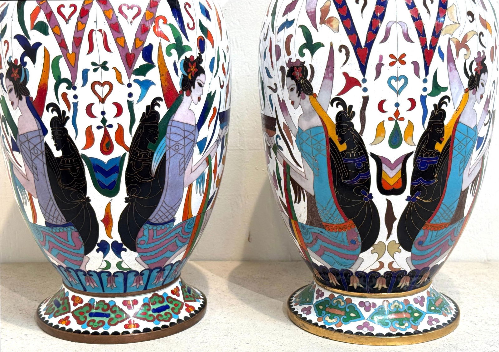 Pair of Chinese Cloisonné Vases with Egyptian Revival Motifs, Later 20th Century - 16