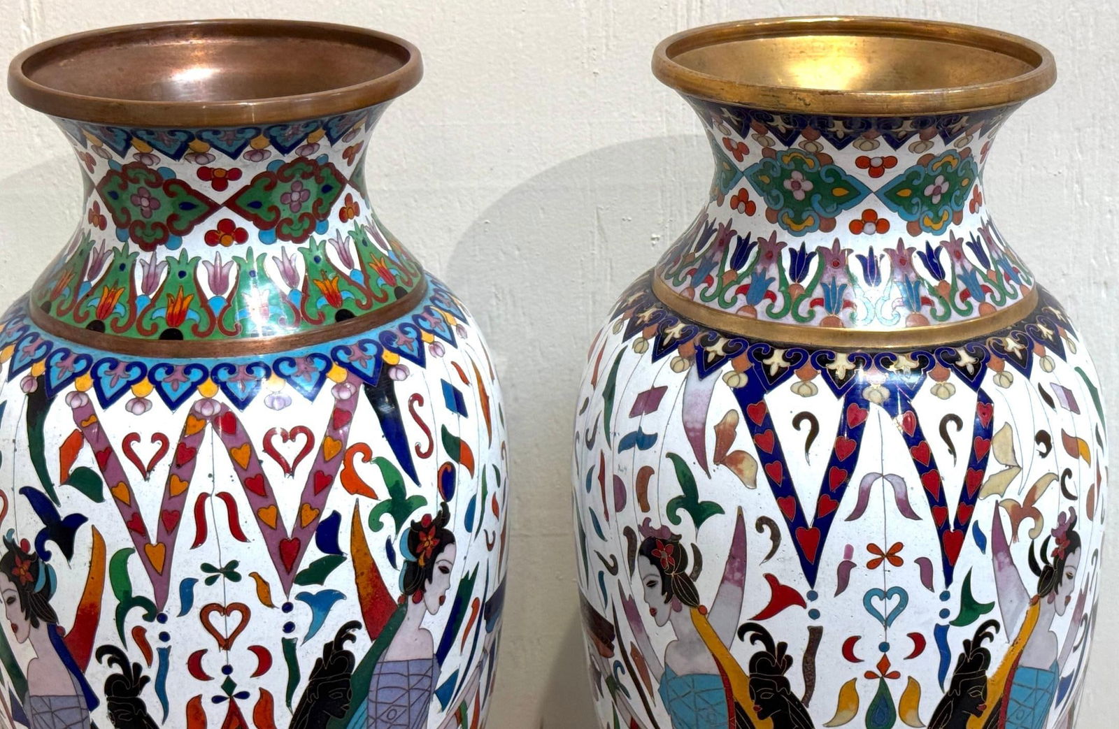 Pair of Chinese Cloisonné Vases with Egyptian Revival Motifs, Later 20th Century - 17