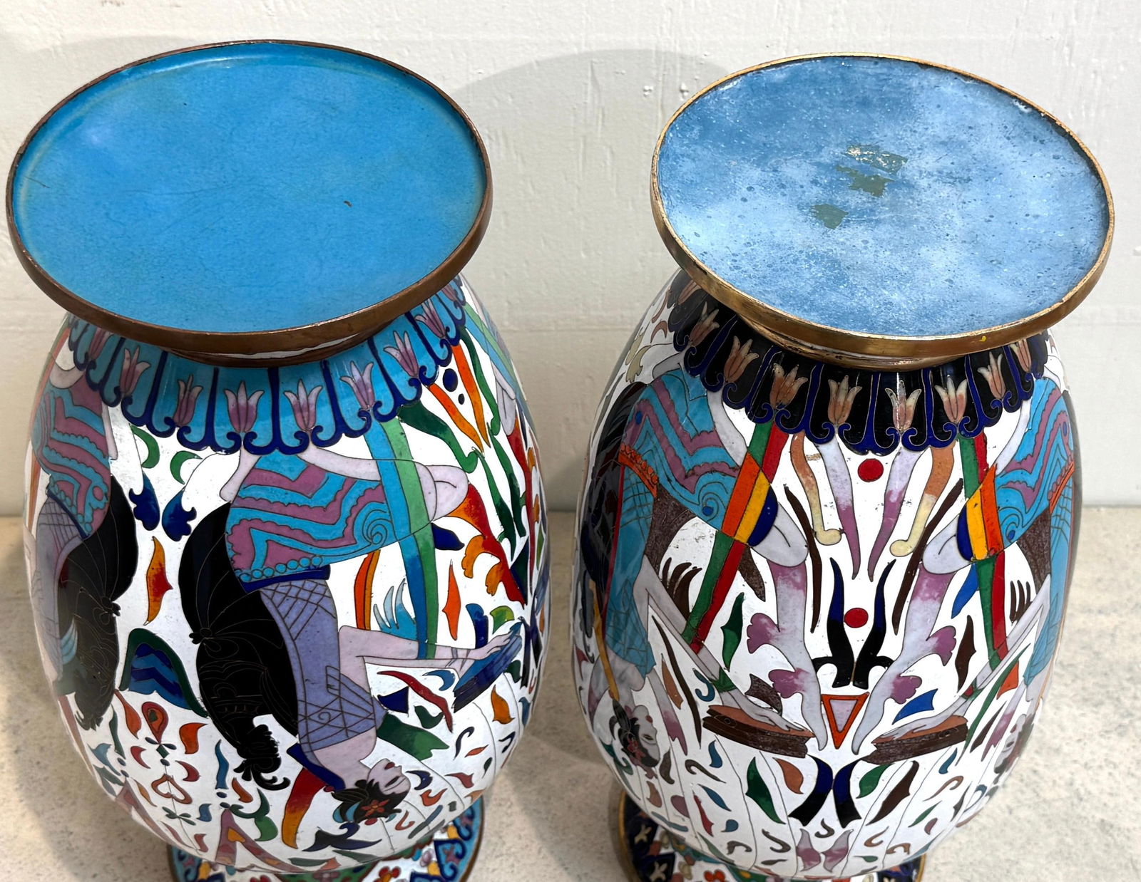 Pair of Chinese Cloisonné Vases with Egyptian Revival Motifs, Later 20th Century - 9