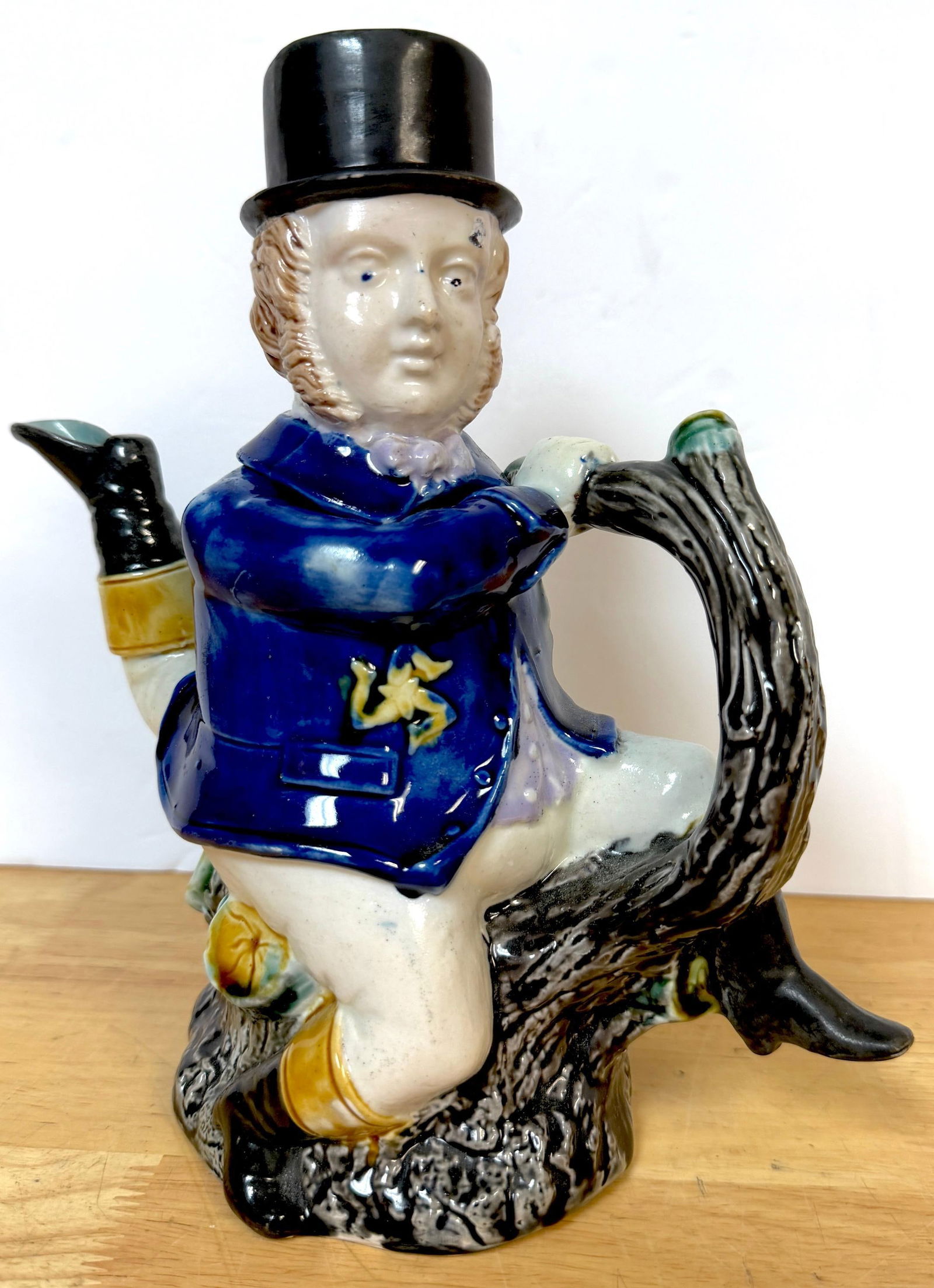 Victorian Majolica "Three-Legged Gentleman" Teapot, William Brownfield & Sons - 2