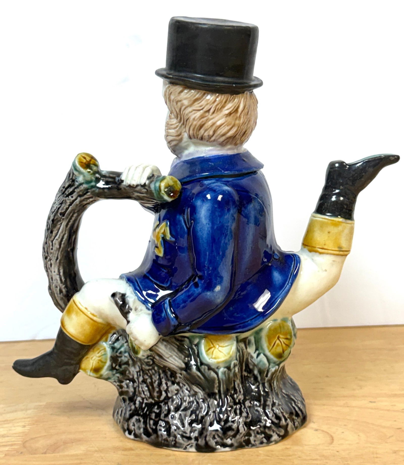 Victorian Majolica "Three-Legged Gentleman" Teapot, William Brownfield & Sons - 6