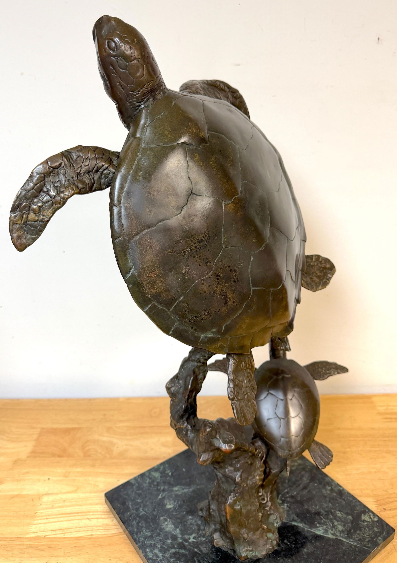 Monumental Bronze Sea Turtle Sculpture on Marble Base, Late 20th Century - 13