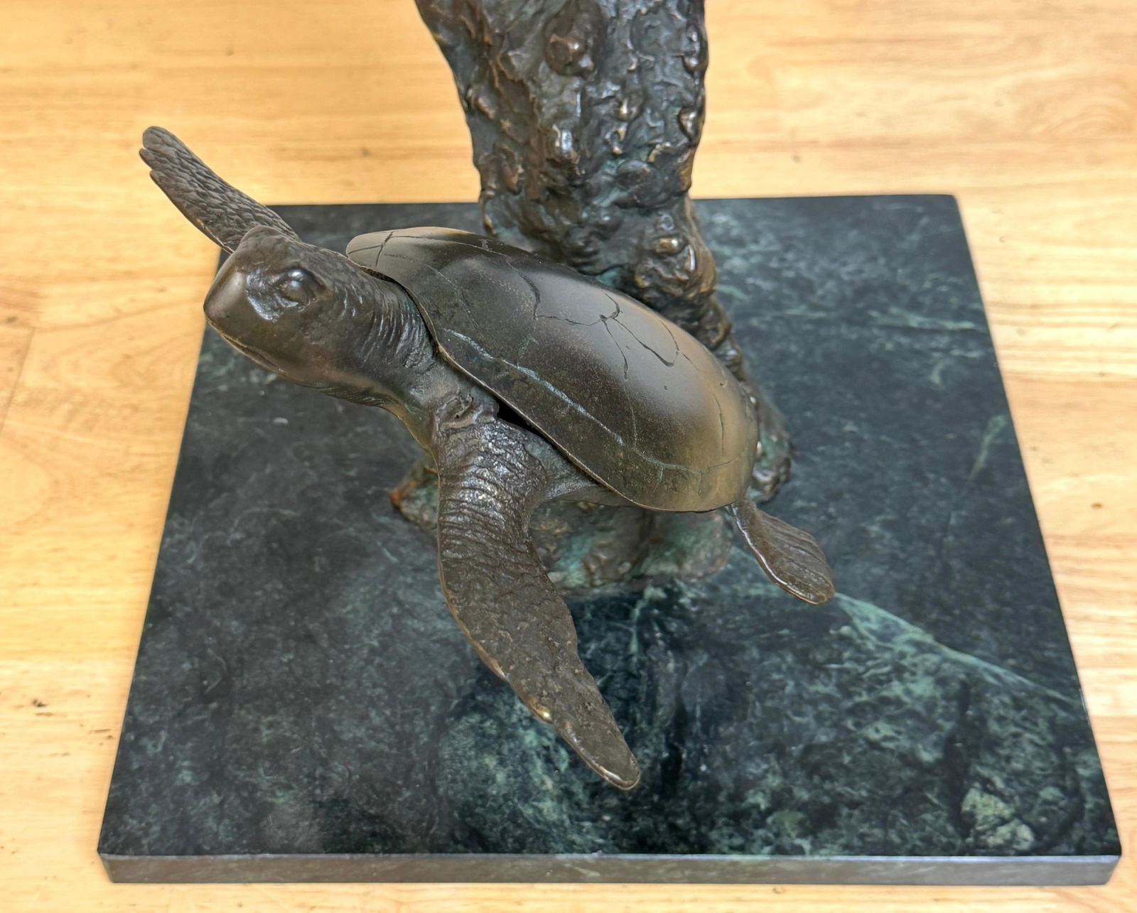 Monumental Bronze Sea Turtle Sculpture on Marble Base, Late 20th Century - 17