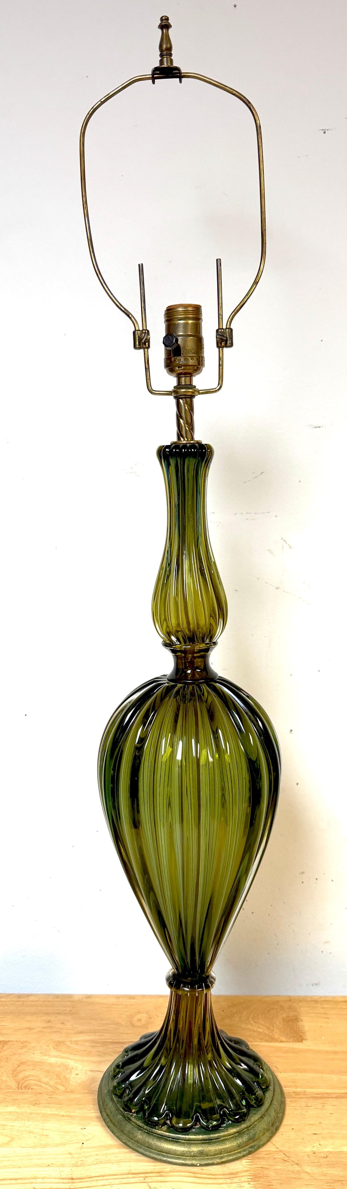 Pair of Barovier & Toso Ribbed Olive Verde Murano Glass Lamps, Circa 1955-1965 - 16