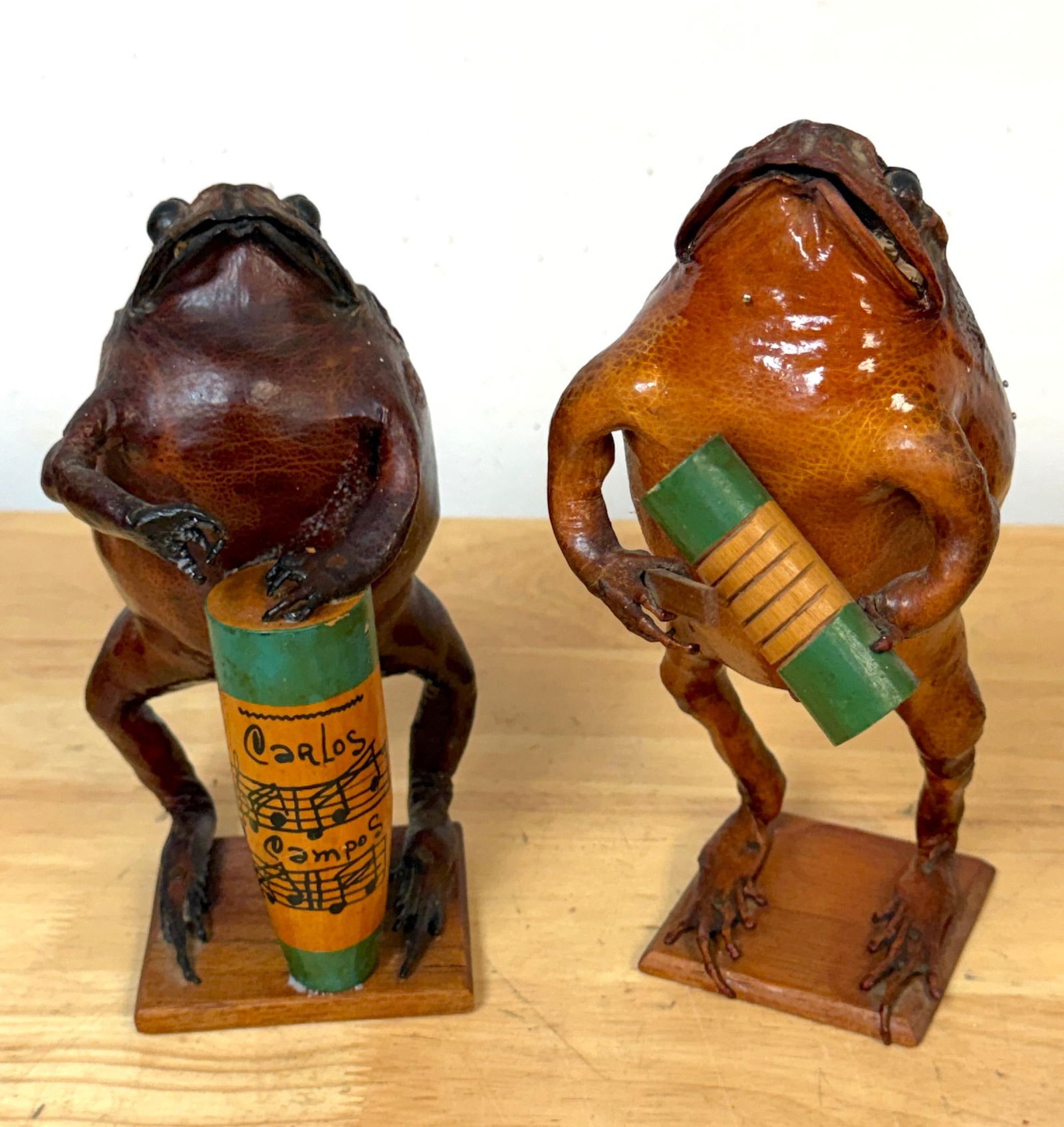 Mid-20th C. Mexican Hand-Carved Seven-Piece Frog Orchestra, with Carlos Campos - 15