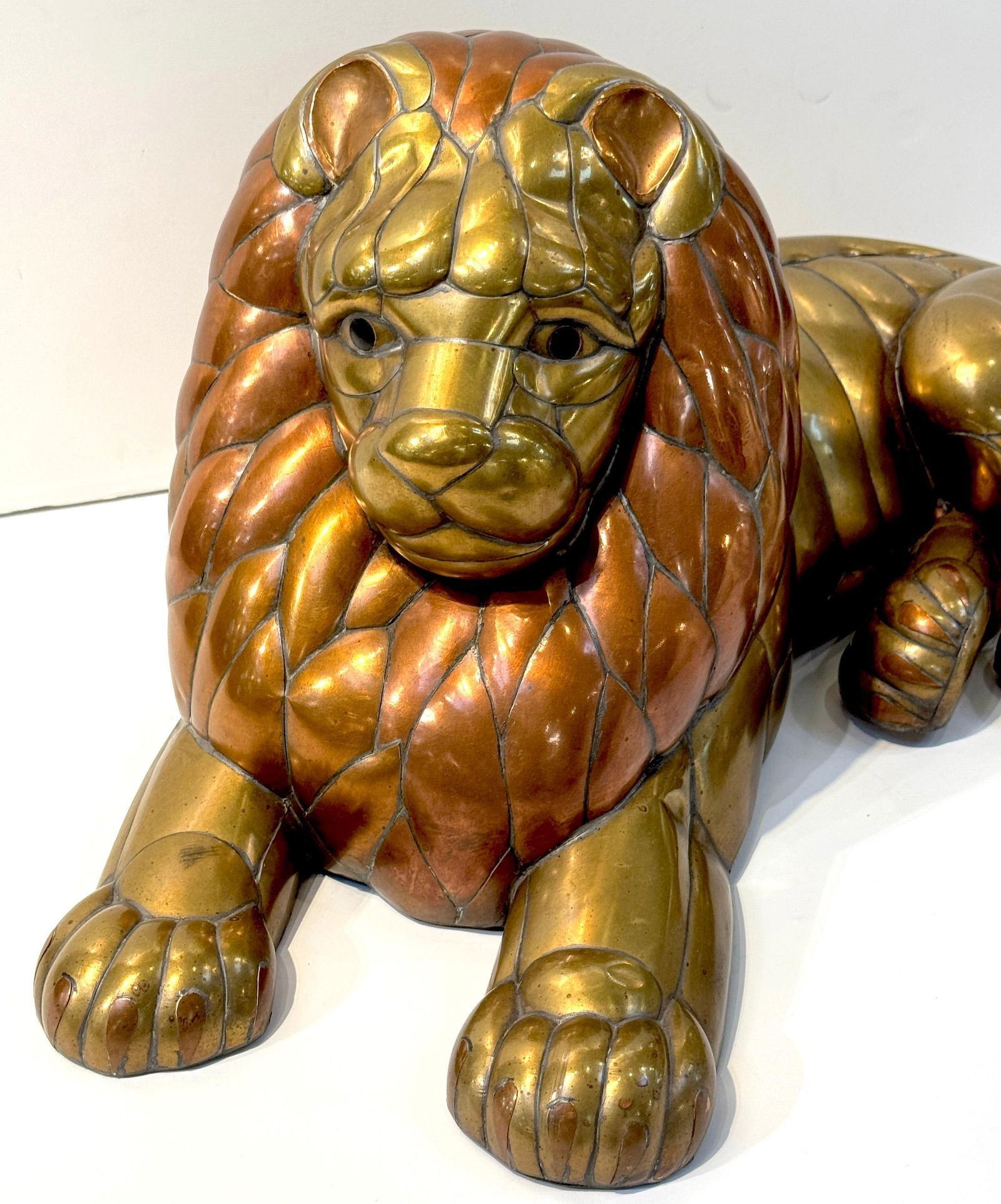 Large Copper & Brass Lion Sculpture Attributed to Sergio Bustamante Mexico, 1970 - 11