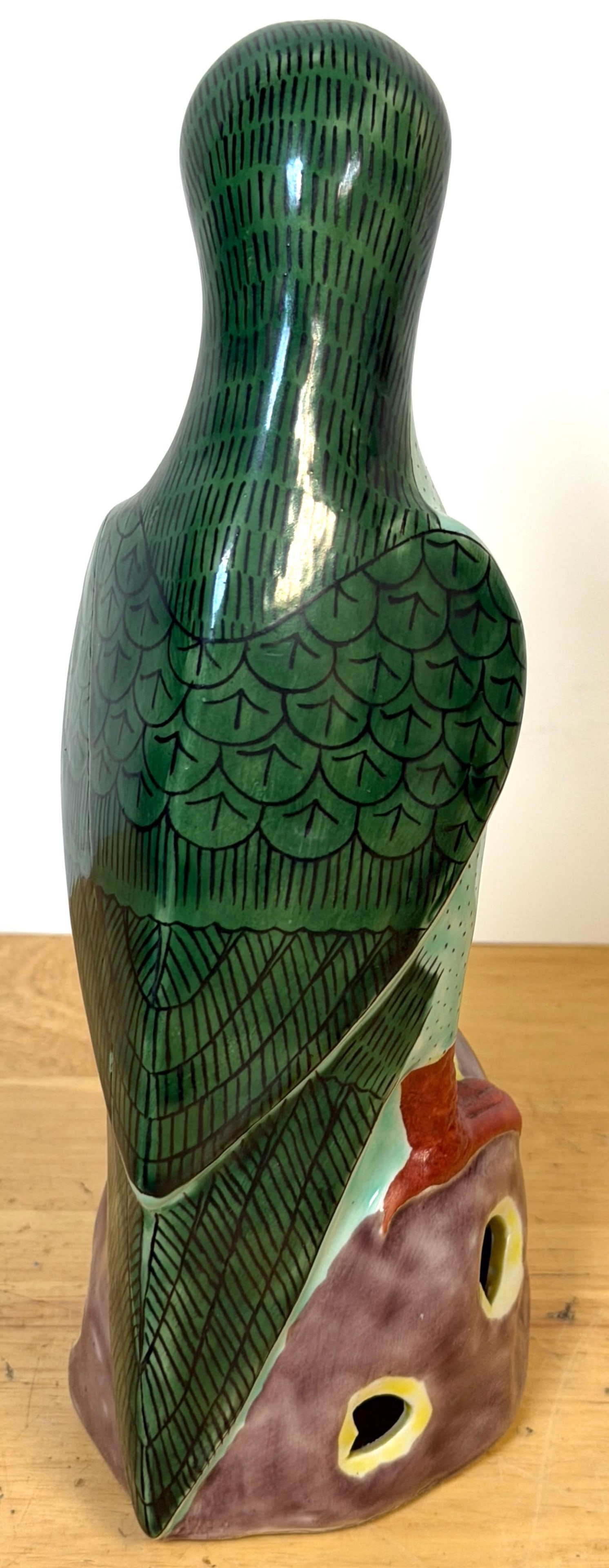 Pair 20th Century Chinese Export Famille Verte Porcelain Parrots, Kangxi Style - 16