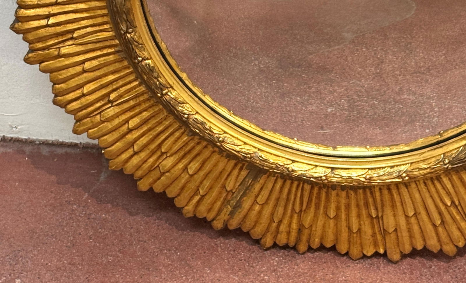 Mid-Century Italian Carved Giltwood Sunburst Mirror with Convex Glass, C. 1950s - 11