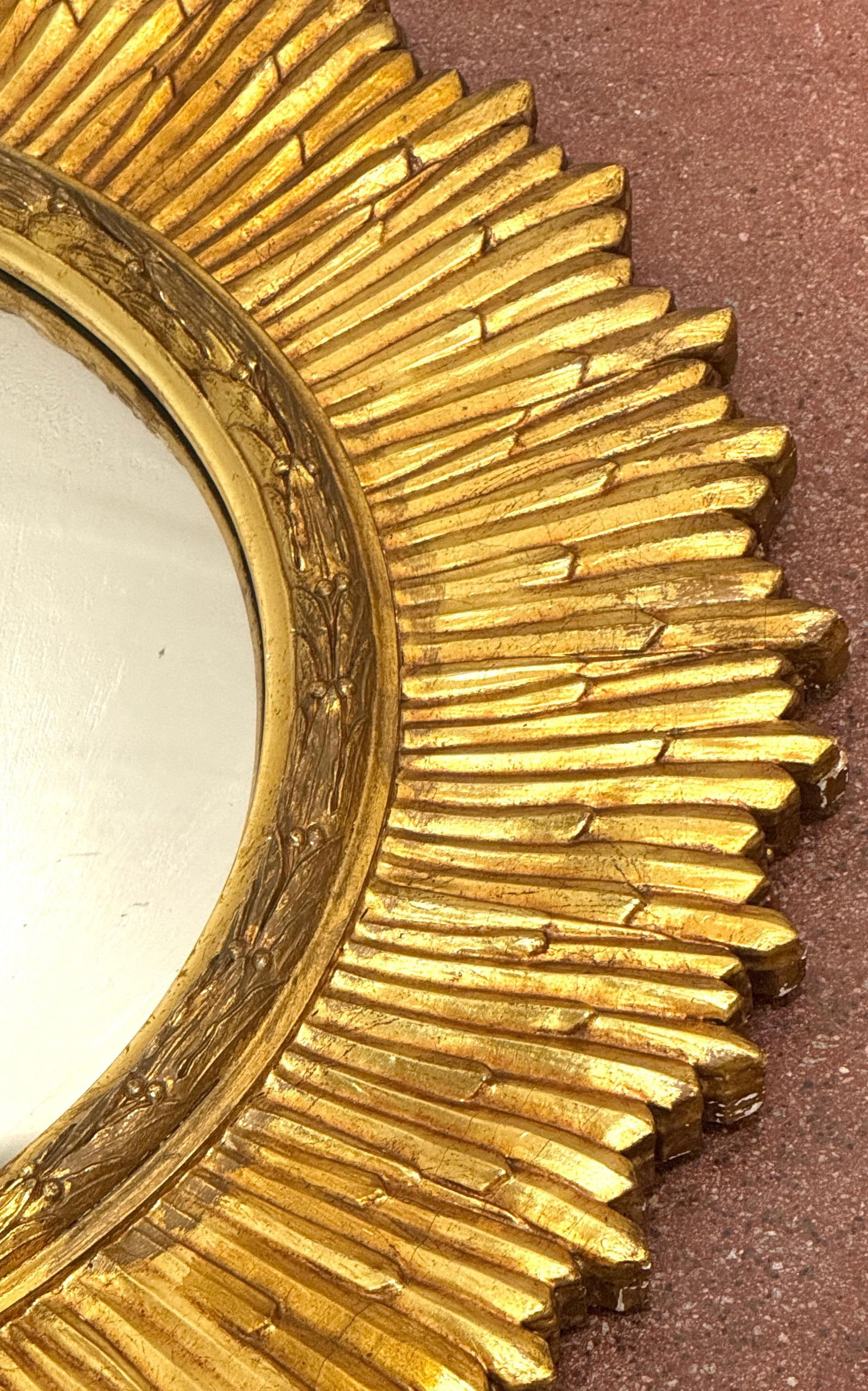 Mid-Century Italian Carved Giltwood Sunburst Mirror with Convex Glass, C. 1950s - 3