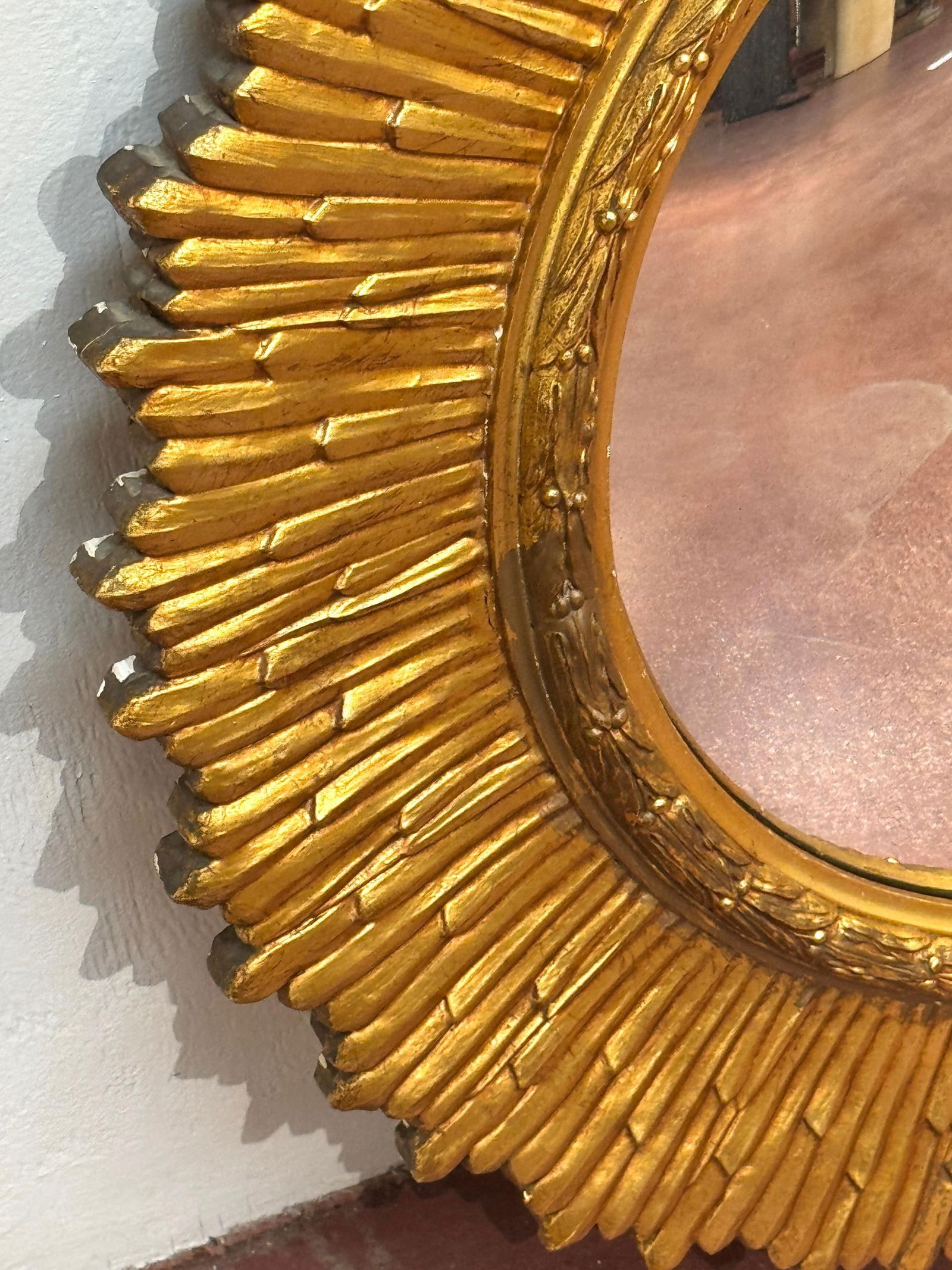 Mid-Century Italian Carved Giltwood Sunburst Mirror with Convex Glass, C. 1950s - 8
