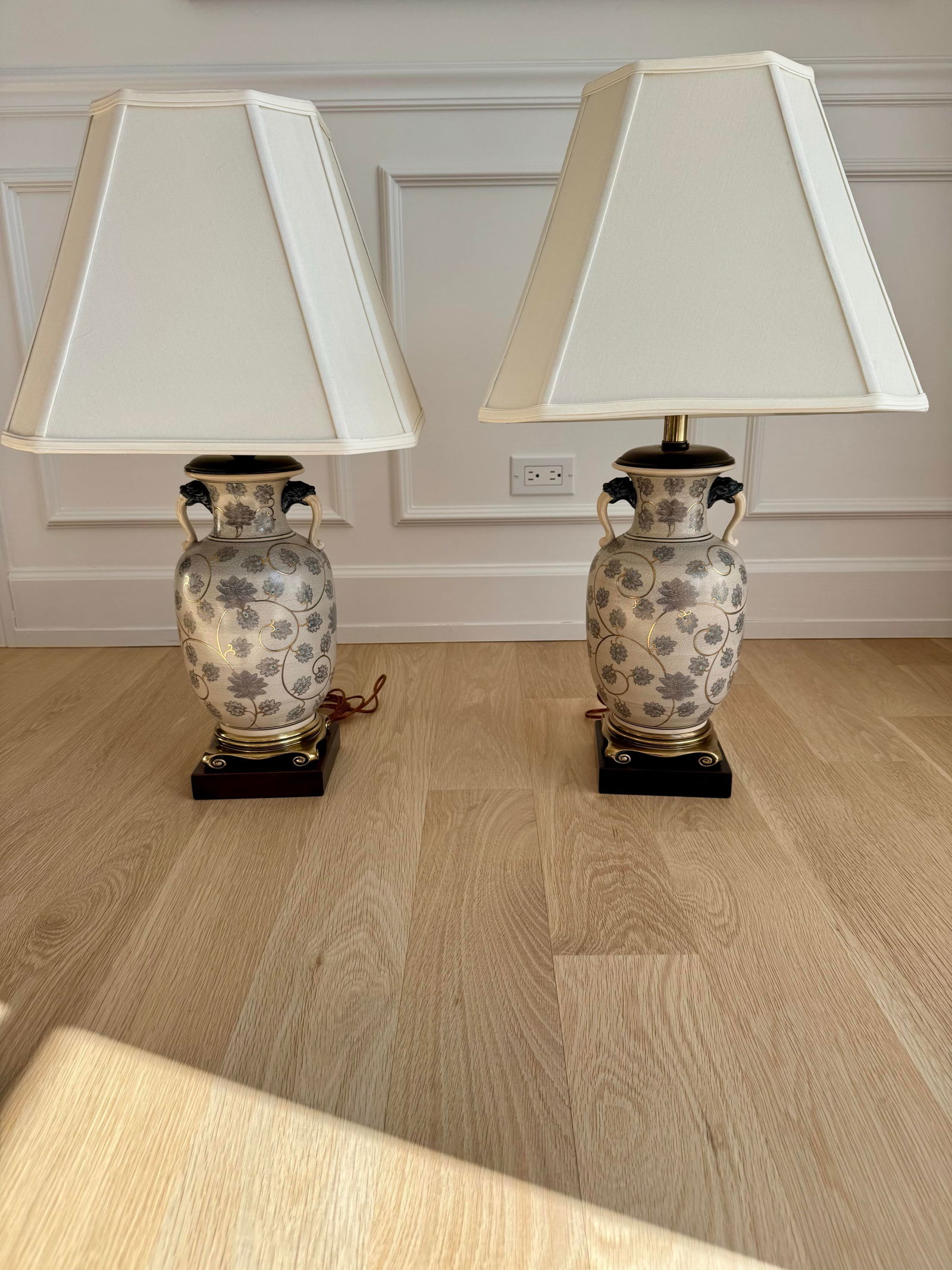 Pair of Frederick Cooper Hand-Painted Porcelain Ginger Jar Table Lamps, C. 1970s - 8