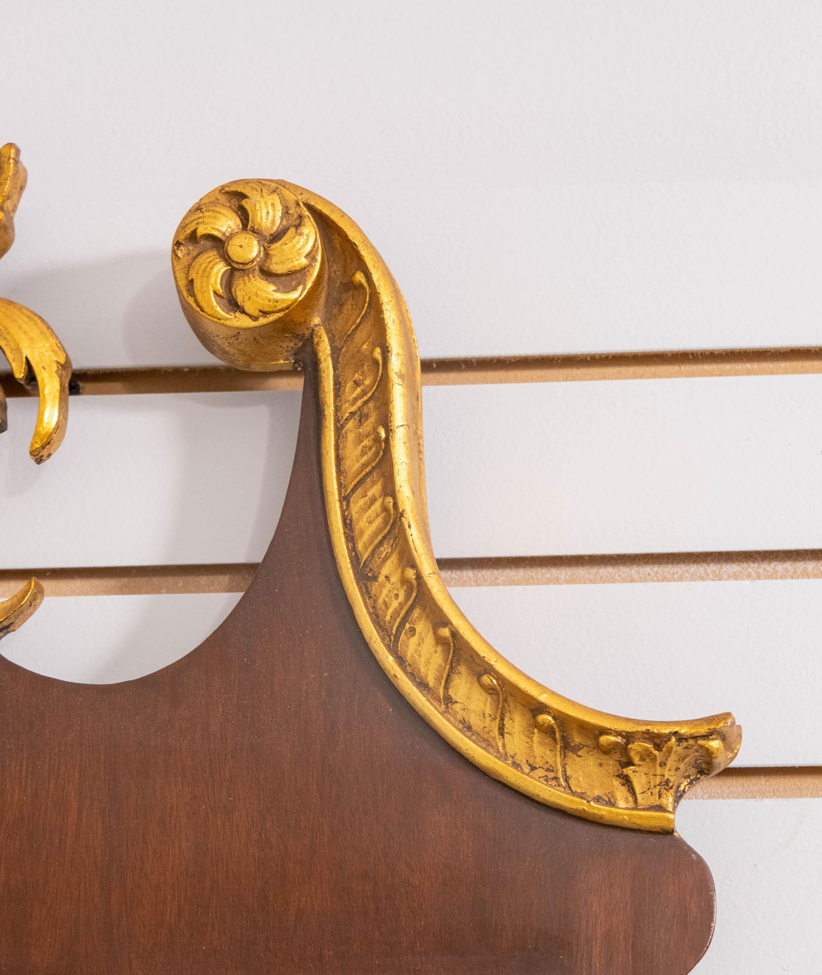 Friedman Brothers Chippendale Mahogany With Gold Mirror - 3