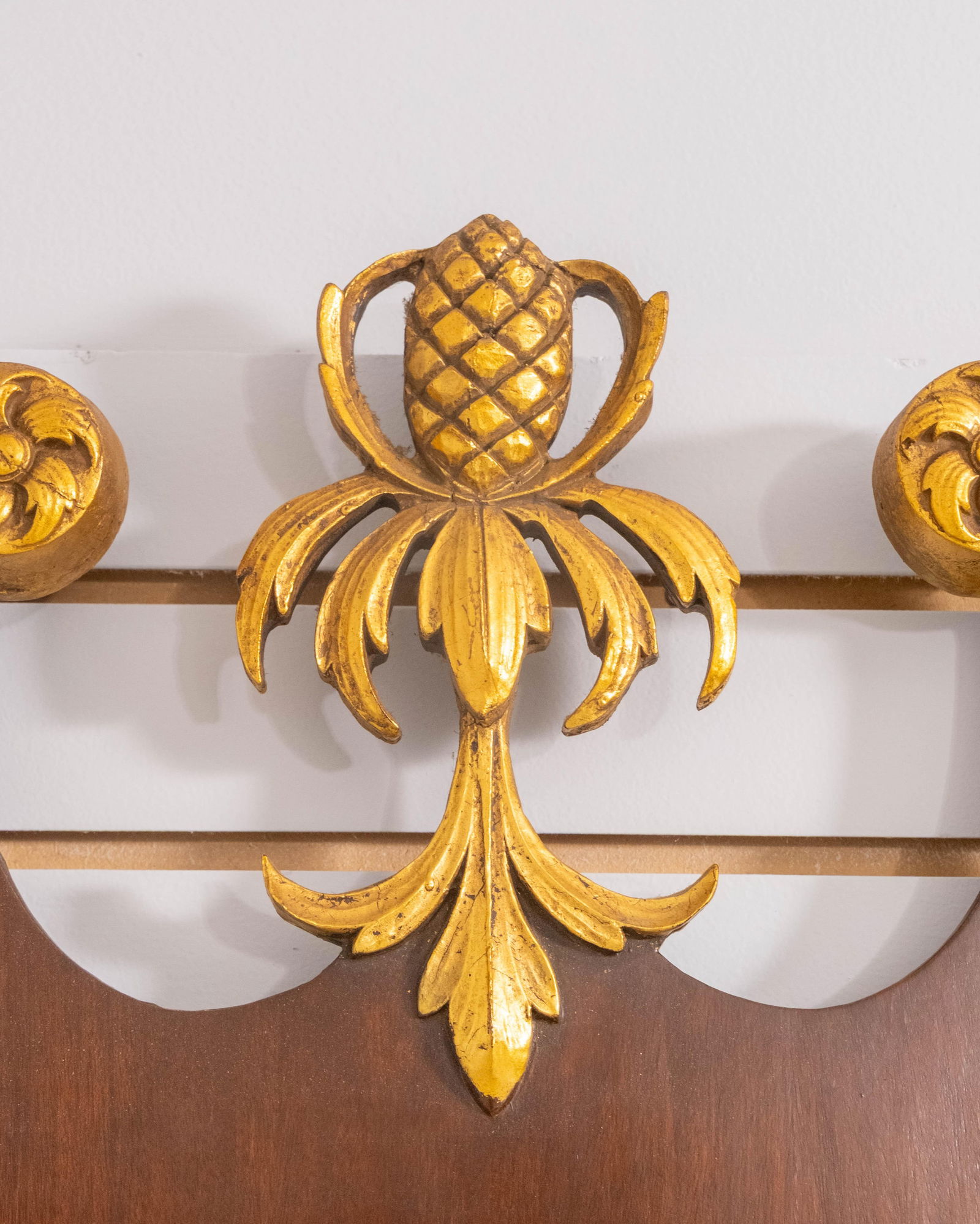 Friedman Brothers Chippendale Mahogany With Gold Mirror - 4