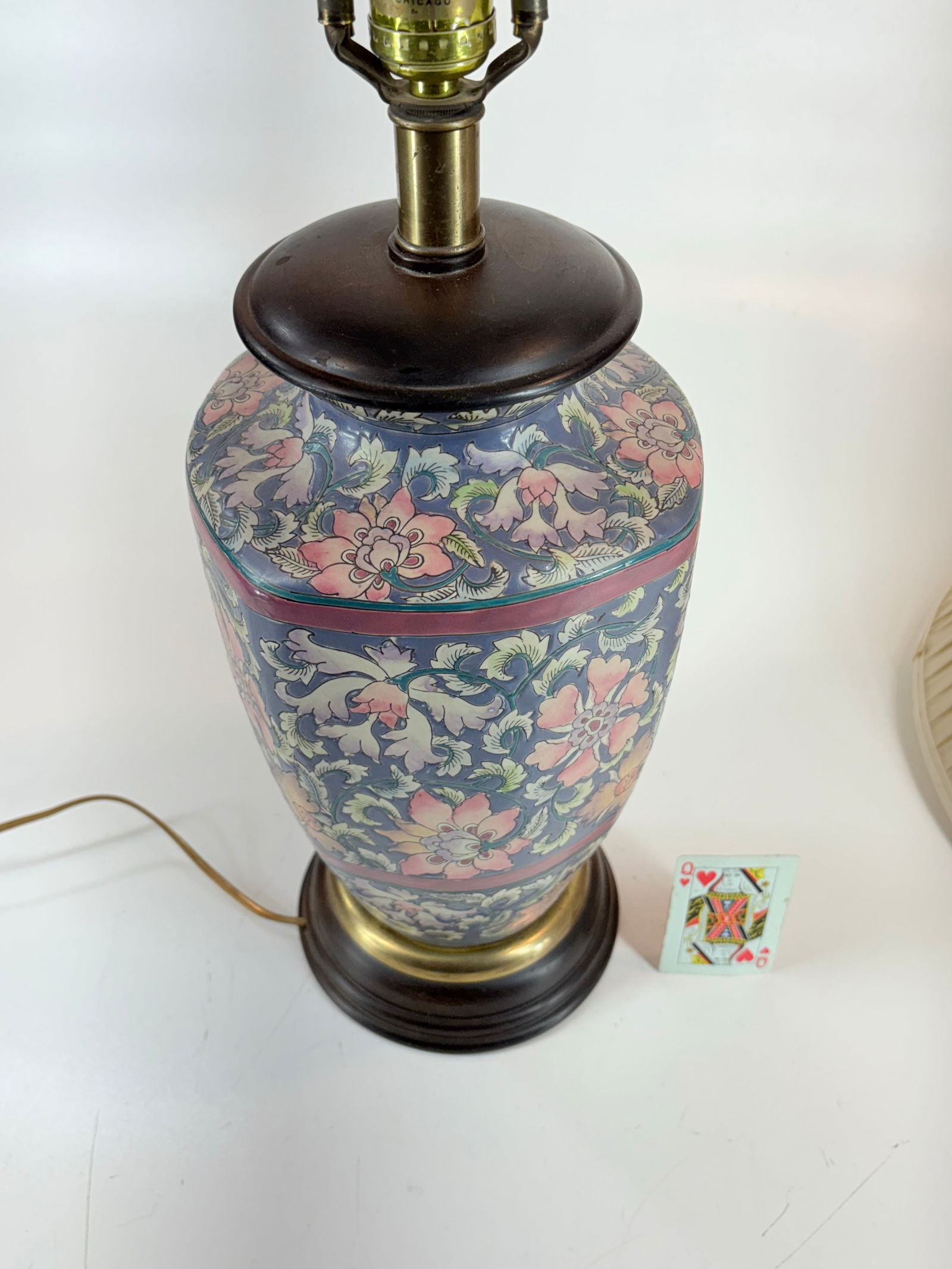 Vintage Frederick Cooper Hand Painted Floral Chinoiserie Lamp, With: Original F. C. Shade. - 7
