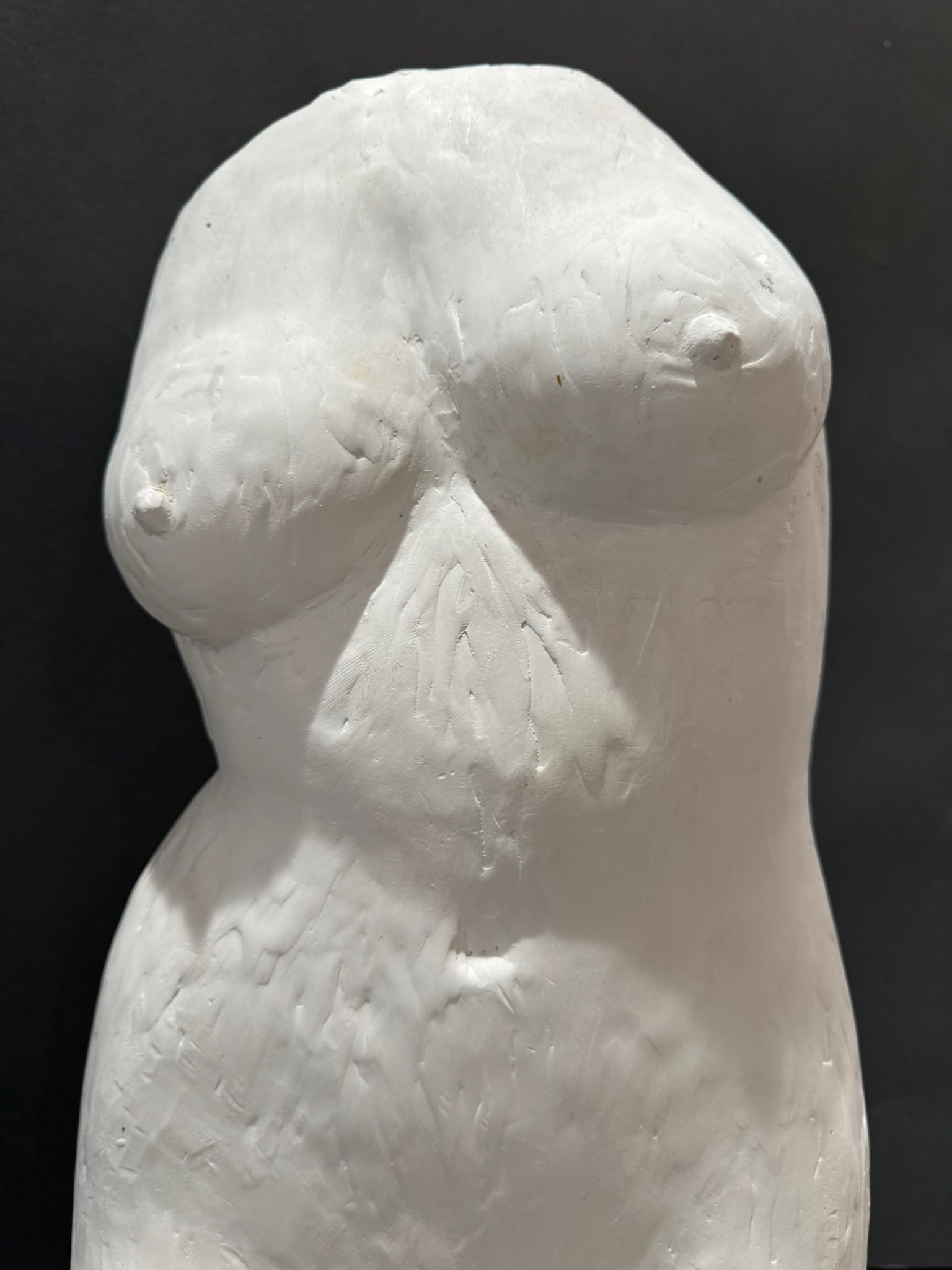 Mid 20th Century Larry Mohr Signed Figurative Sculpture – Plaster Modern Abstract Nude - 7