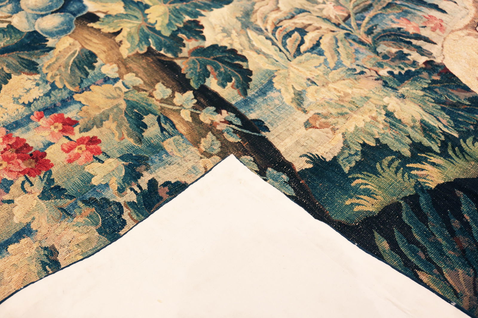 Nazmiyal Collection 18th Century Belian Tapestry - 11