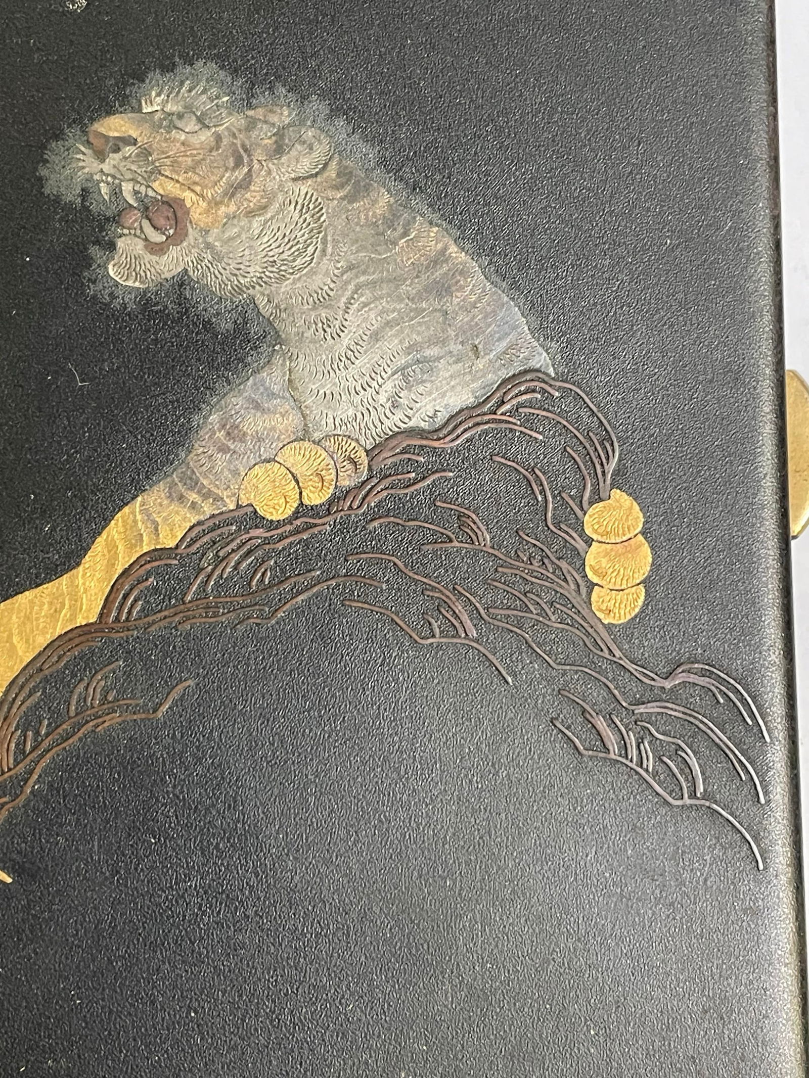 Mid 20th Century Japanese Kyoto Damascene Tiger Card Mixed Metal Case Amita Japan - 3