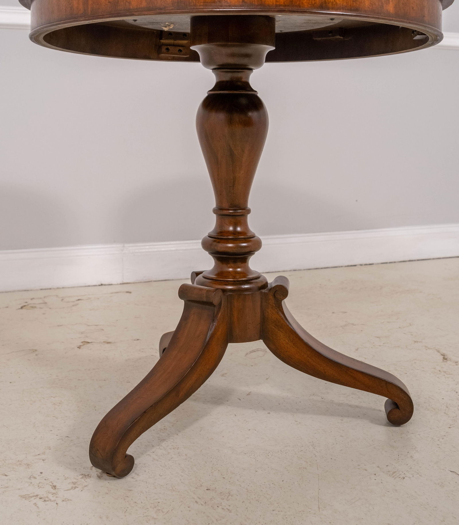 Maitland Smith Round Mahogany Pedestal Lamp Table - 10